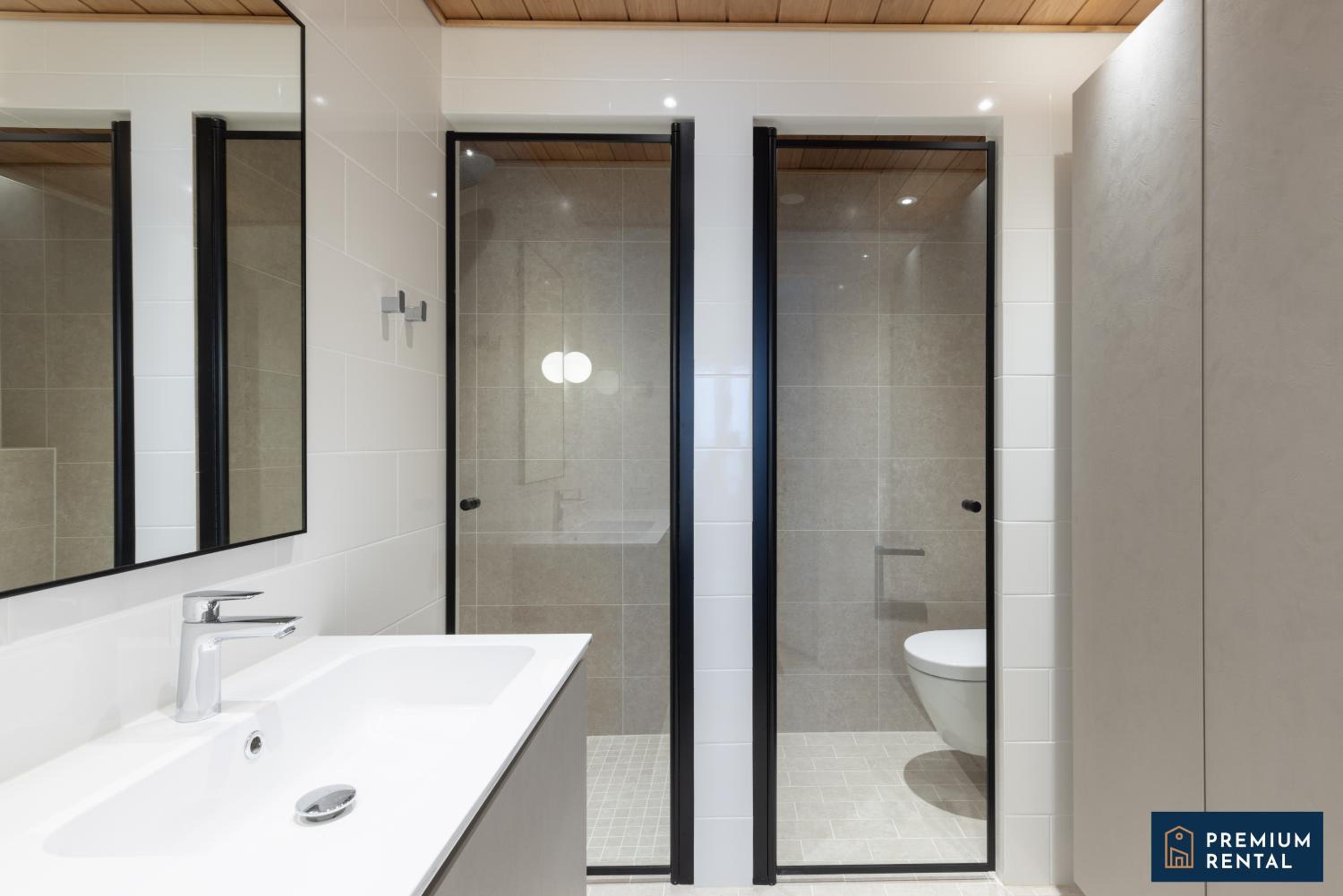 C44 Ultimate Luxury Waterfront Penthouse