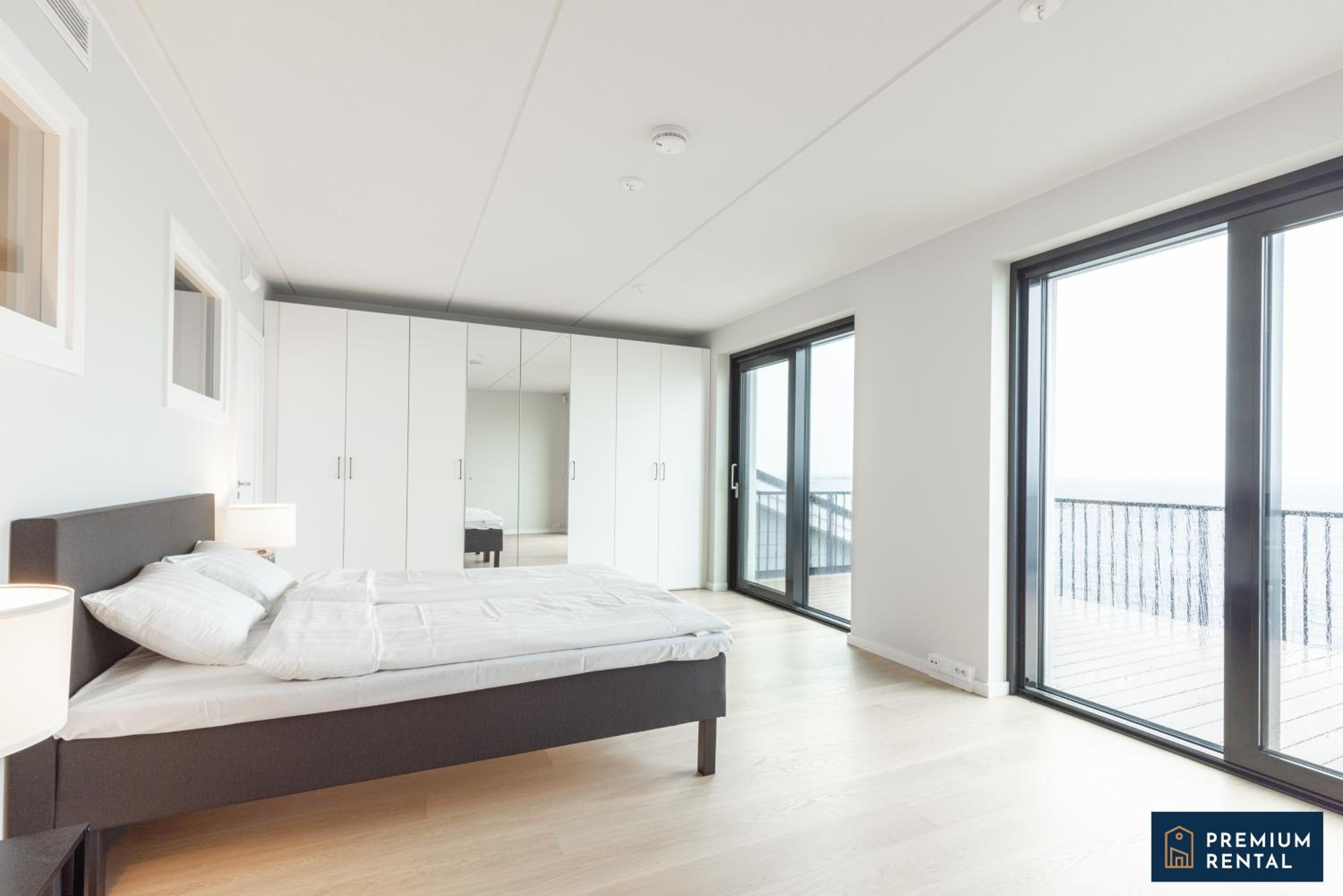 C44 Ultimate Luxury Waterfront Penthouse