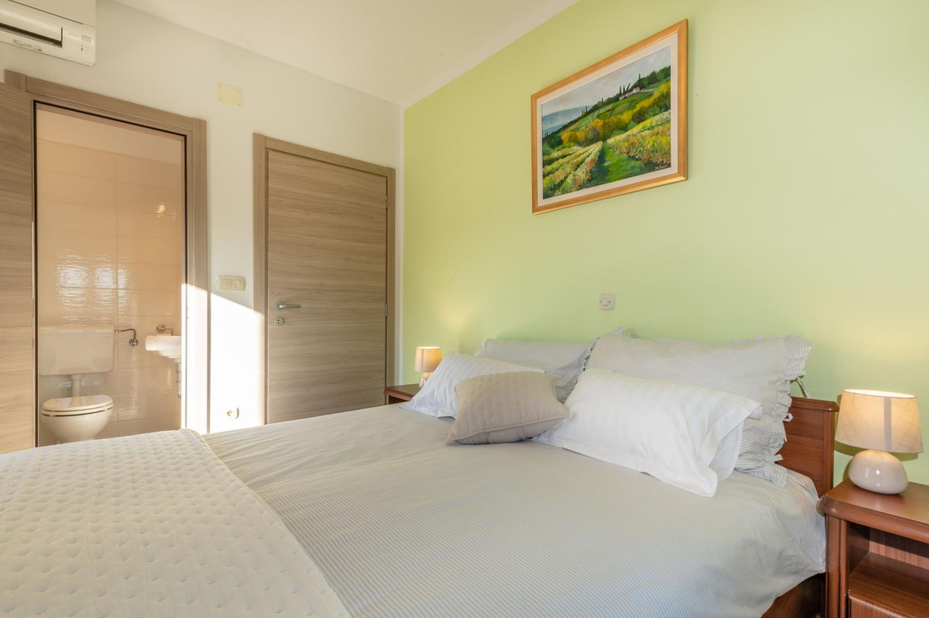 Villa Tupljak, luxury and comfort in a hidden summer hideout view 5