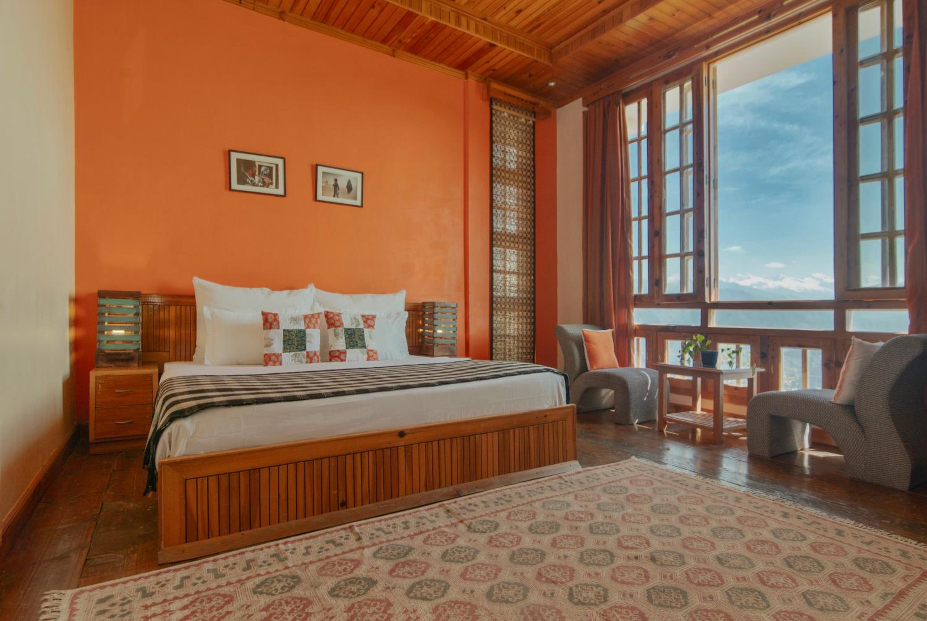 SaffronStays Shelapani