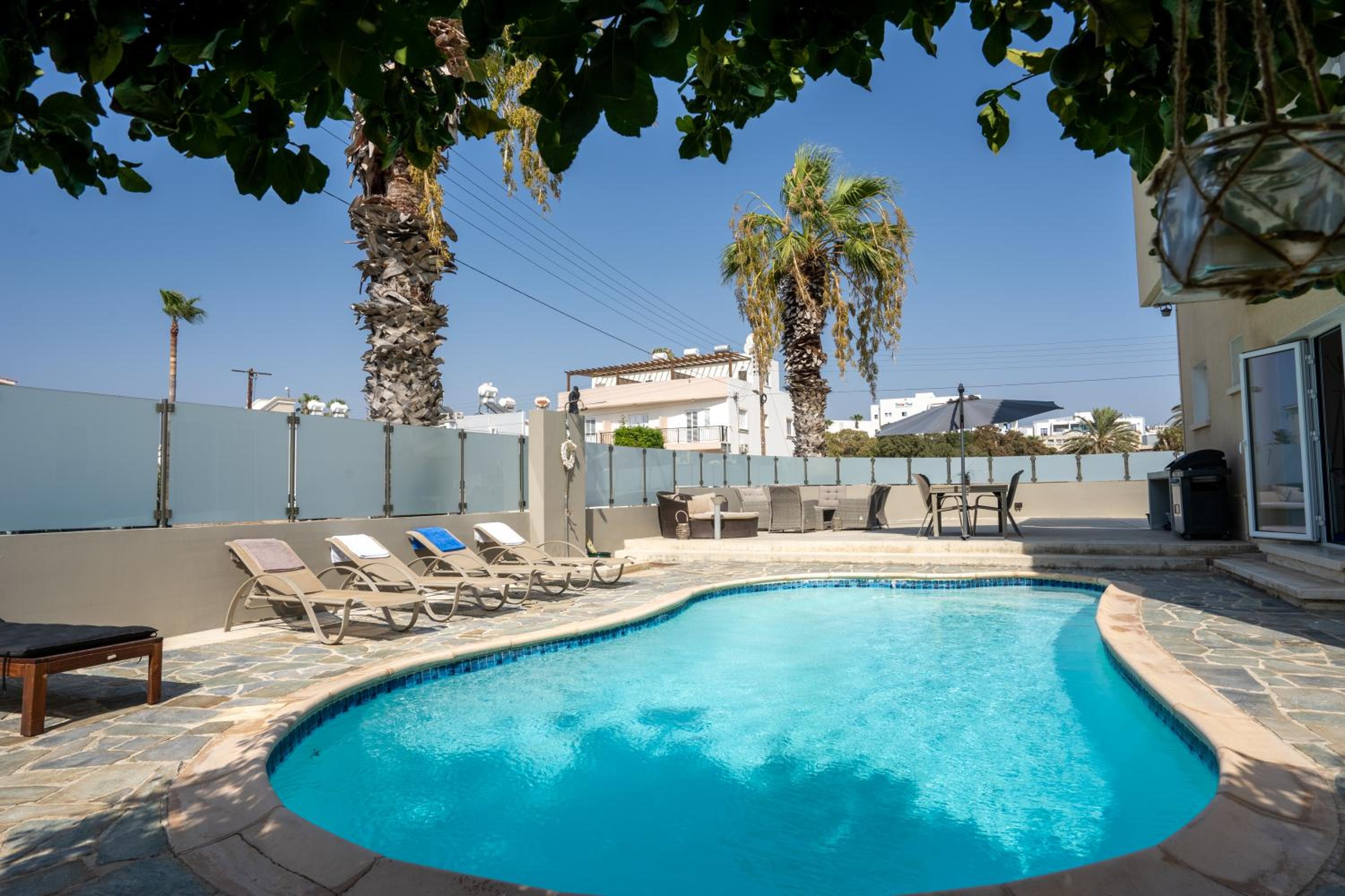 LightHouse Pool Villa