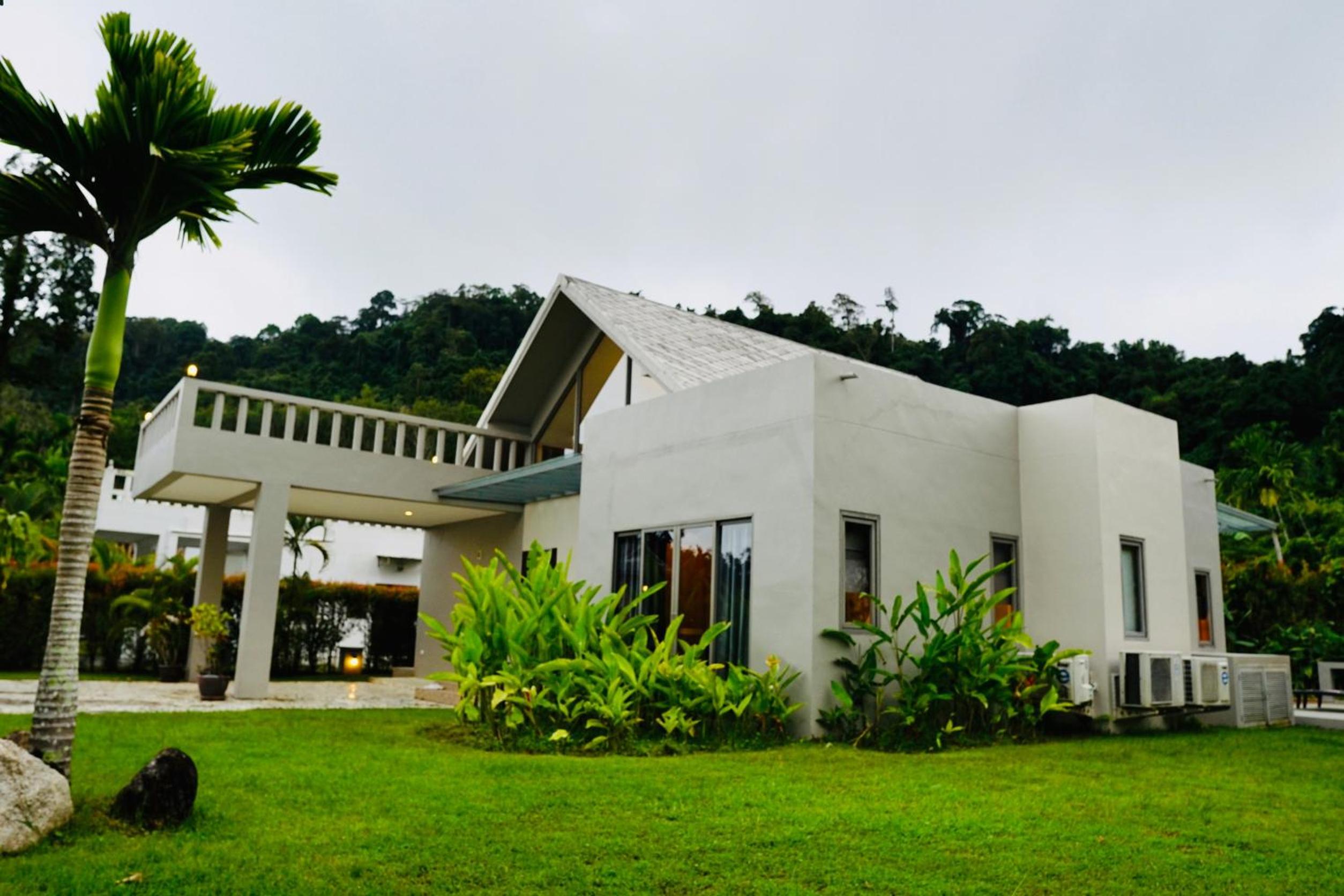 Sakoo Valley Naithon Beach