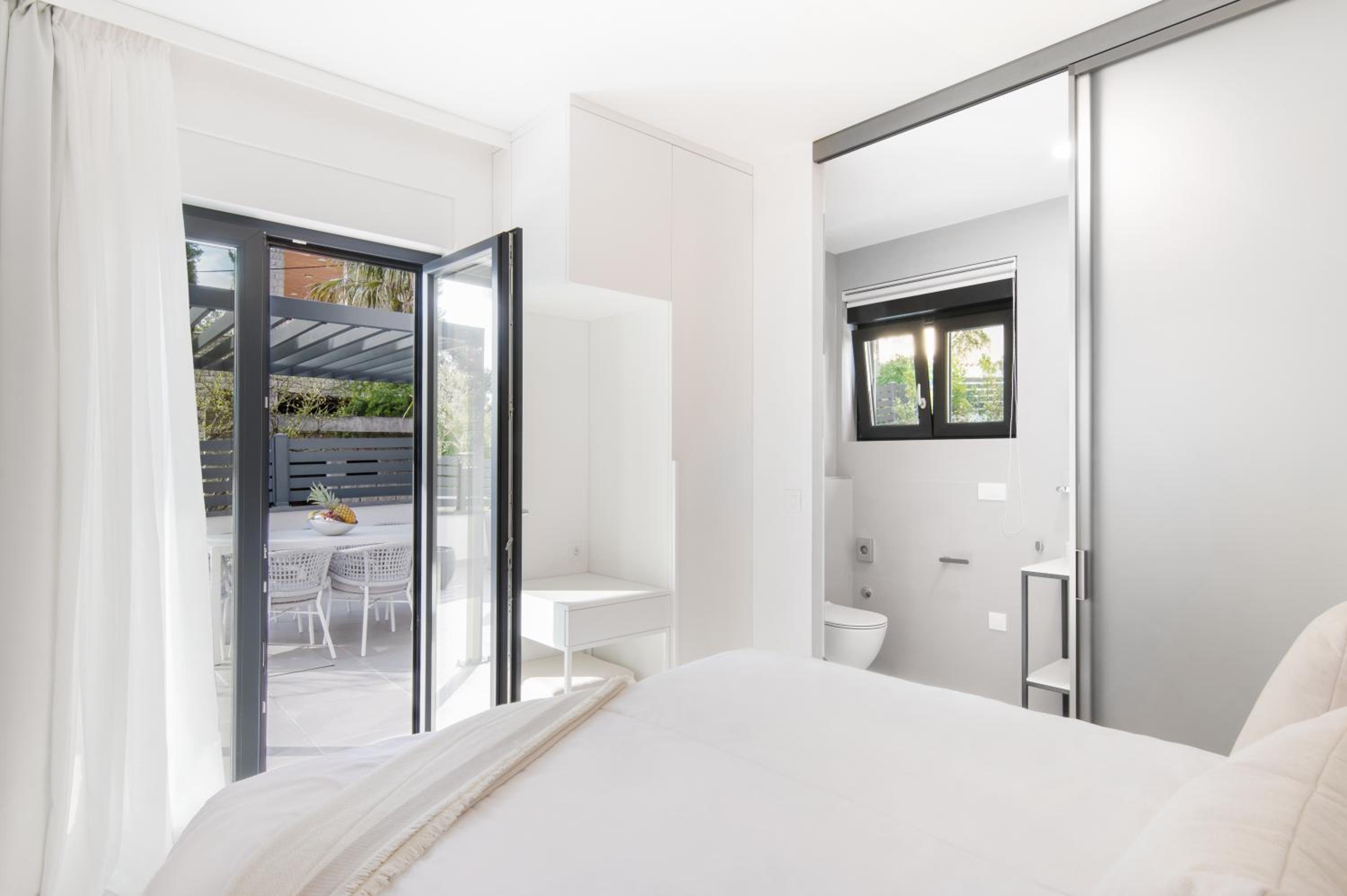 New modern villa by the sea, magical view, a few minutes from the beach - by TRAVELER tourist agency Krk - ID 2000
