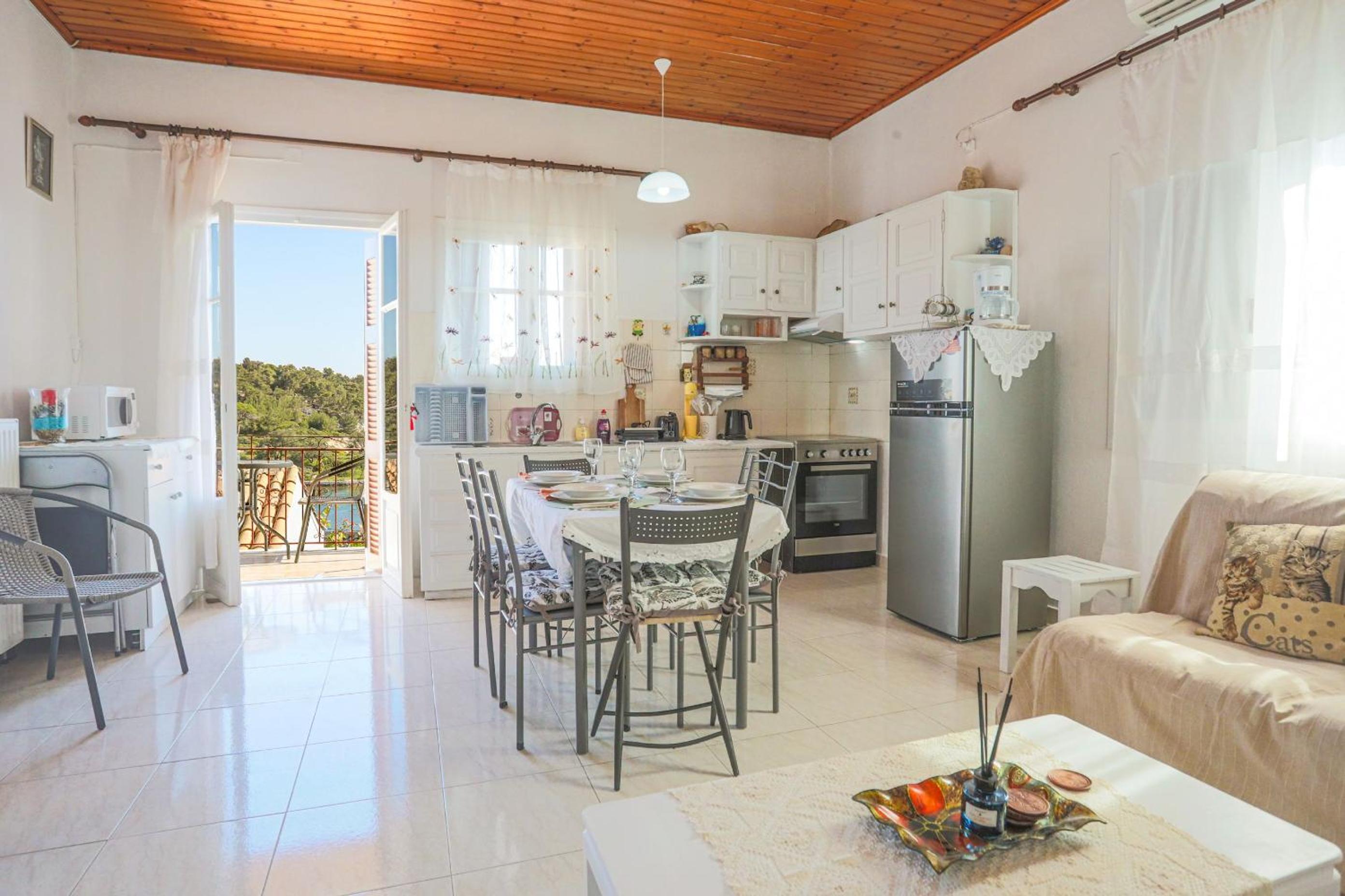 Andromaxi Apt photo 2