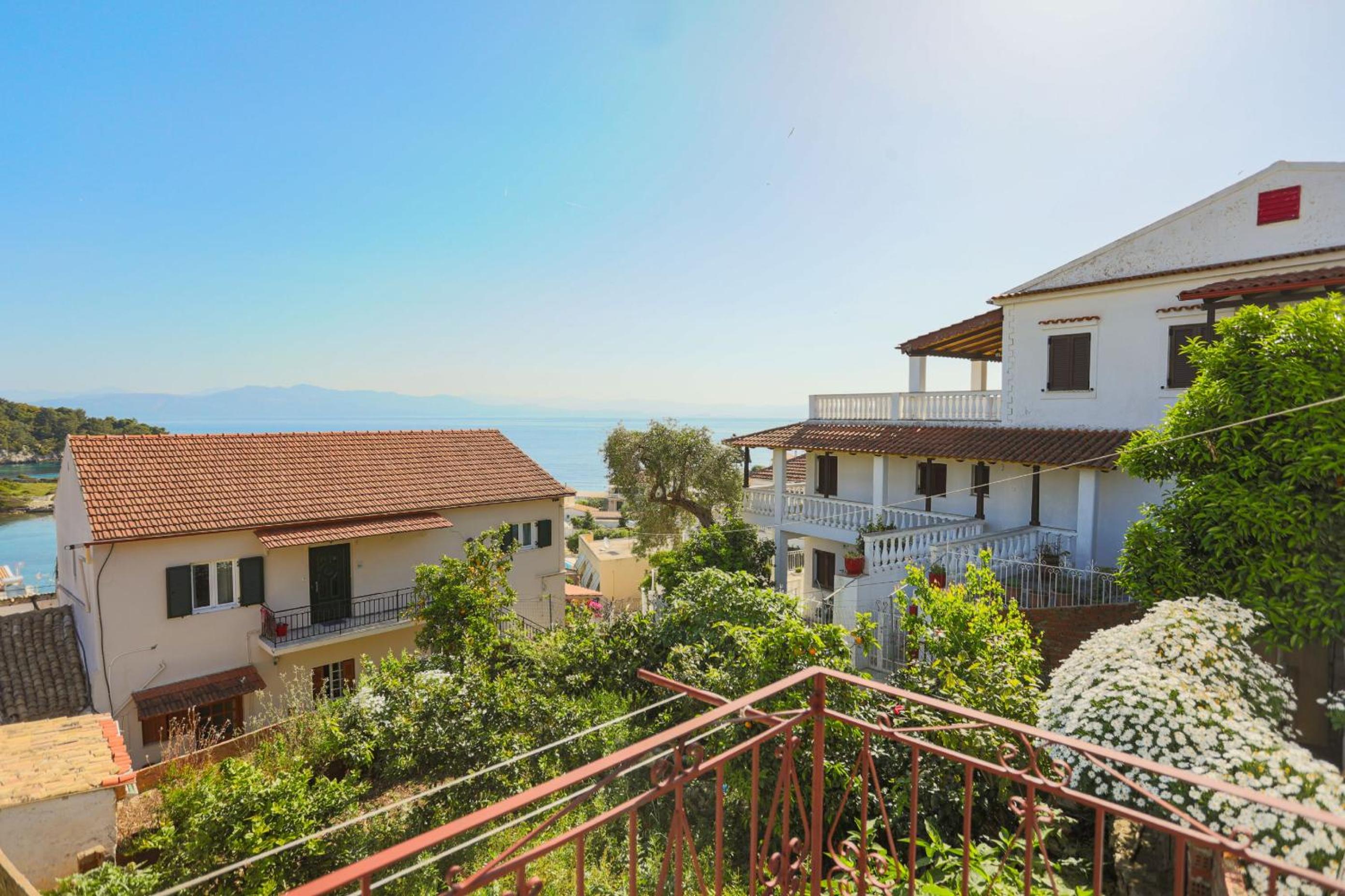 Andromaxi Apt photo 3