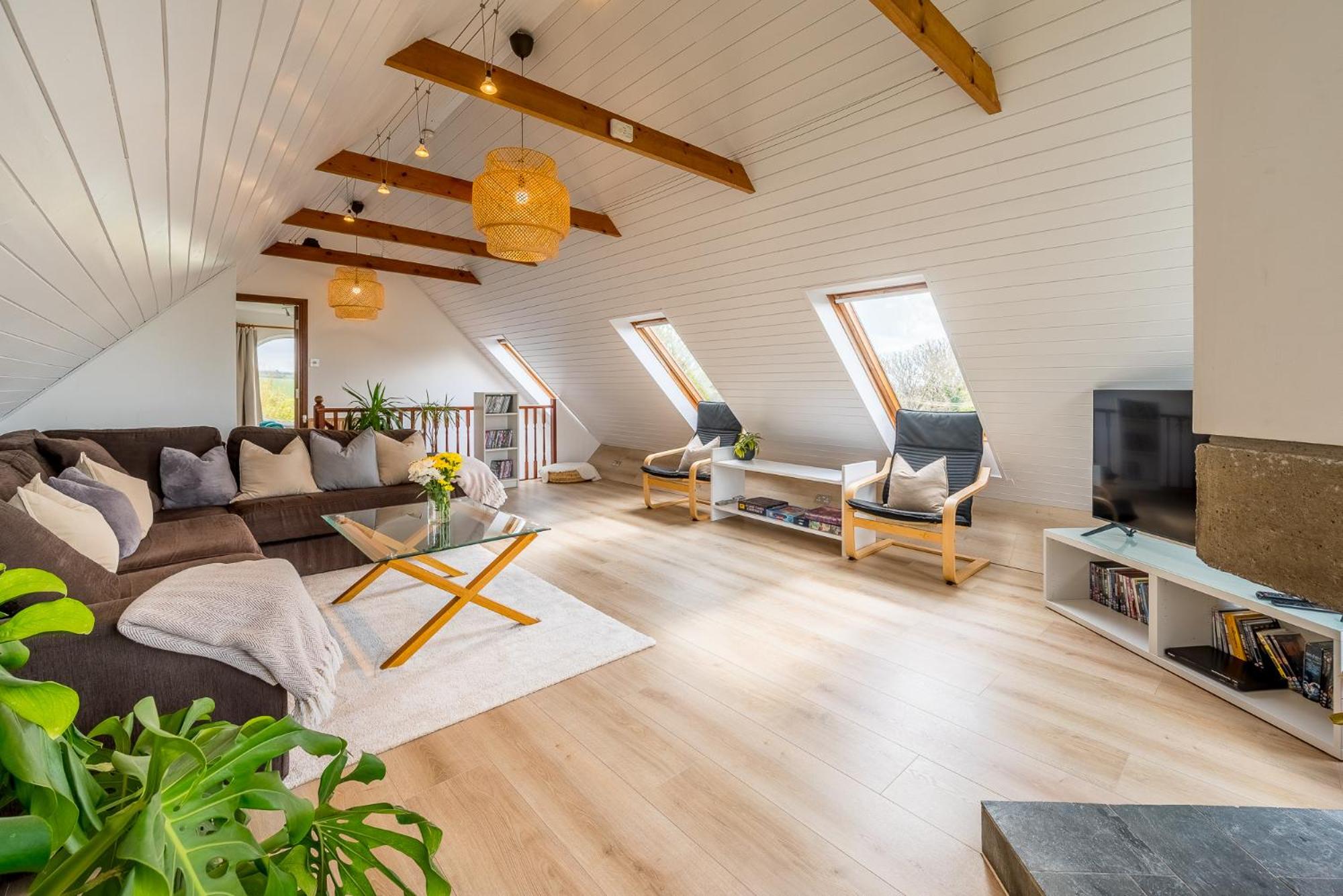 The Countryside Retreat - Sea views & Parking view 4