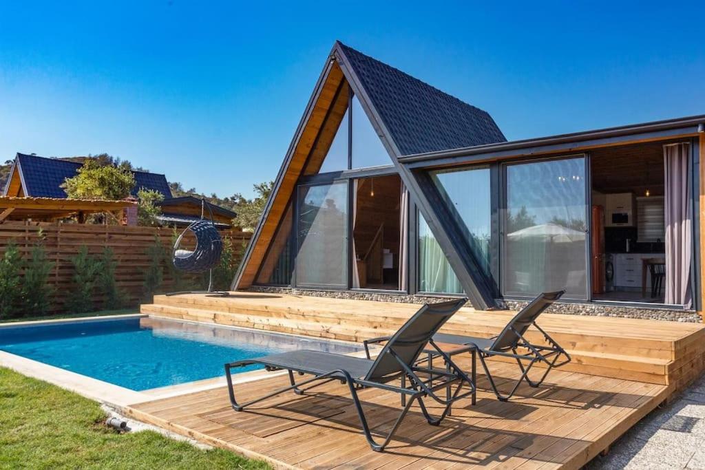 Villa Zeytin Havuzlu jakuzili