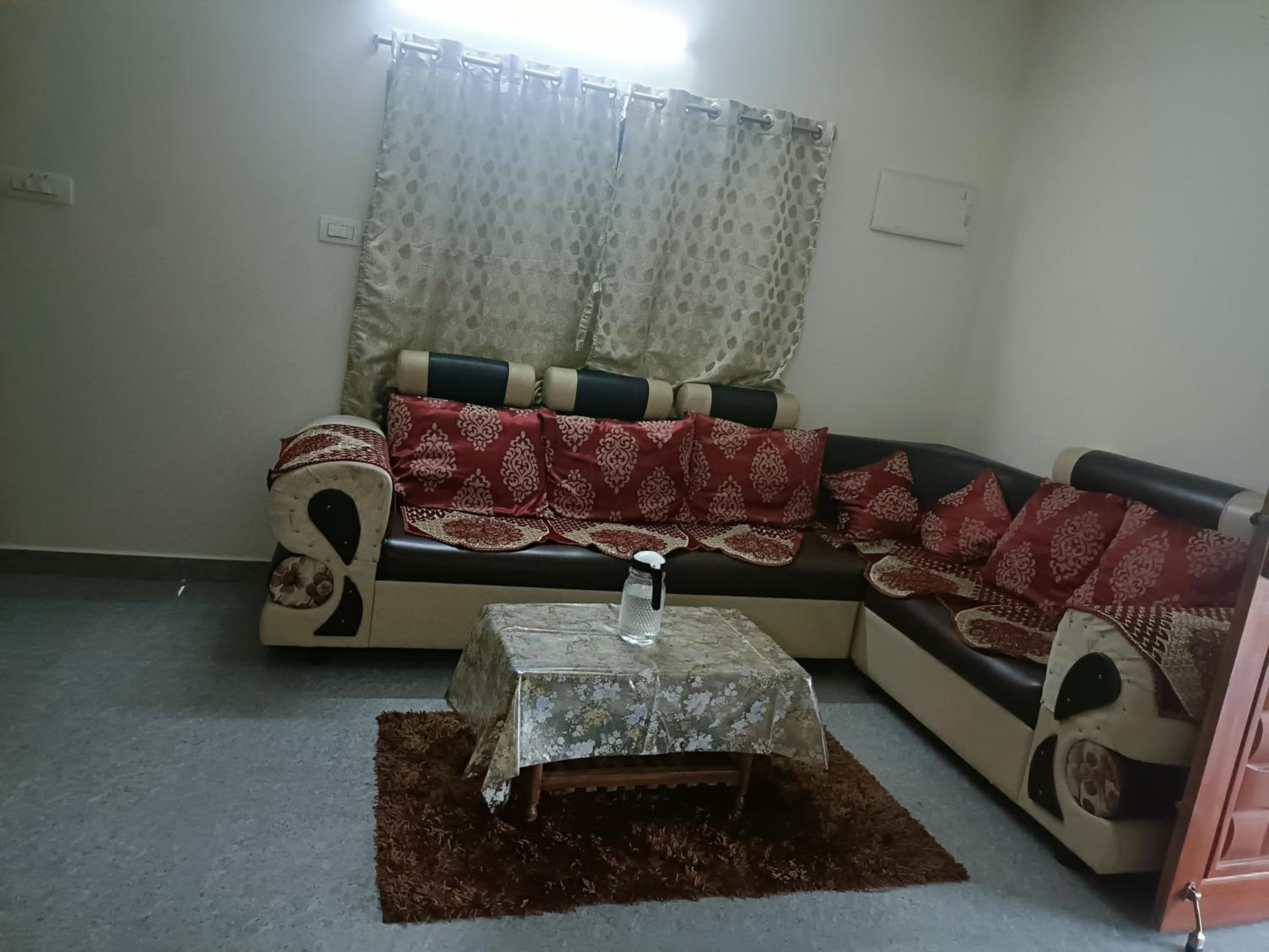 SREENIVASA HOME STAY