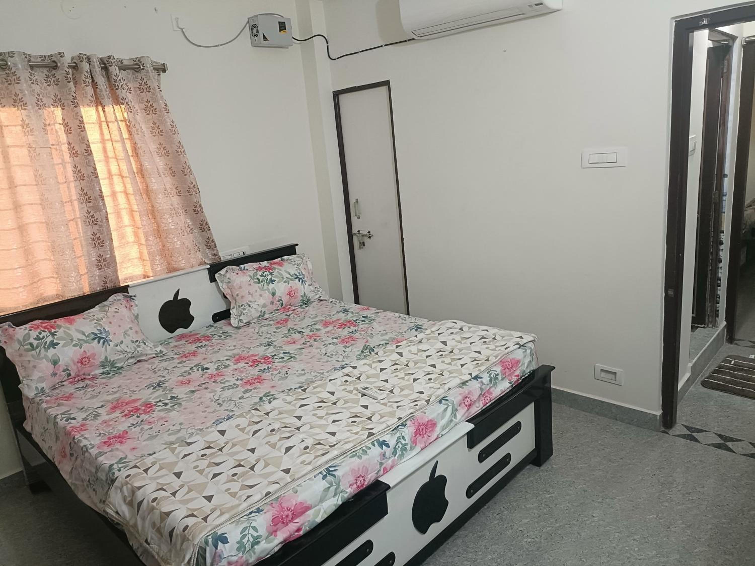 SREENIVASA HOME STAY