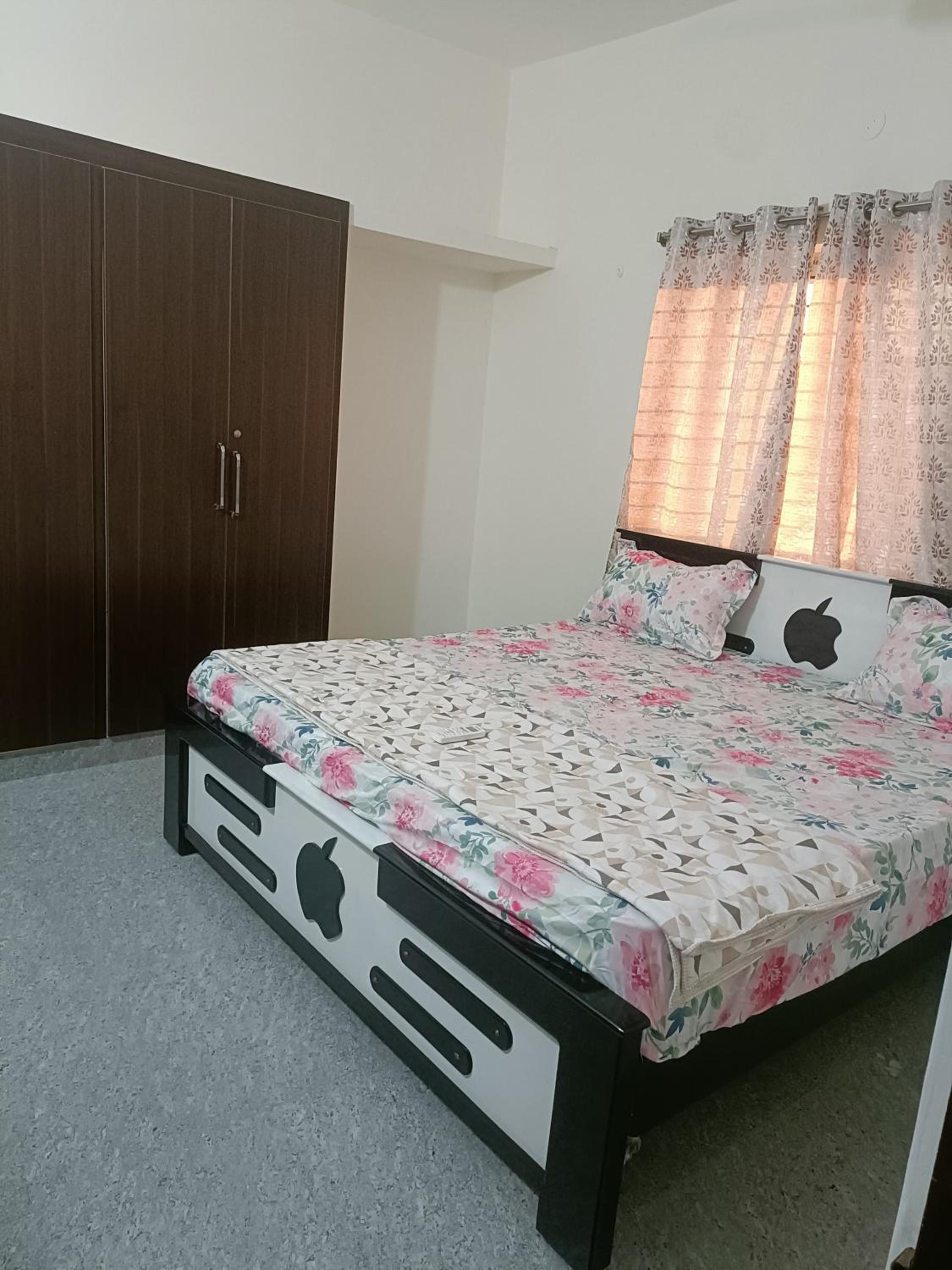 SREENIVASA HOME STAY