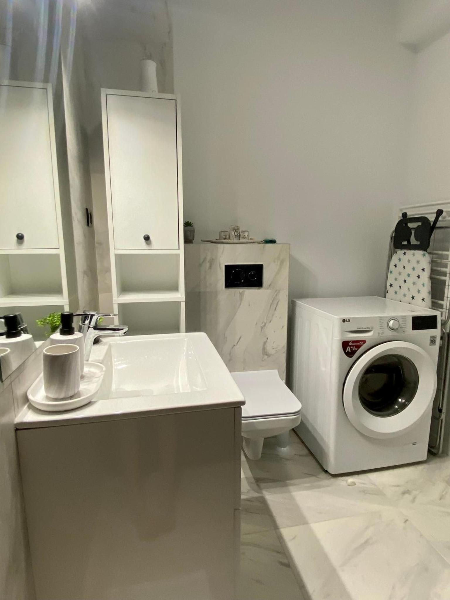 Studio503 by Allegio-Mamaia's Seaside Luxury near Finest Clubs & Beaches view 2