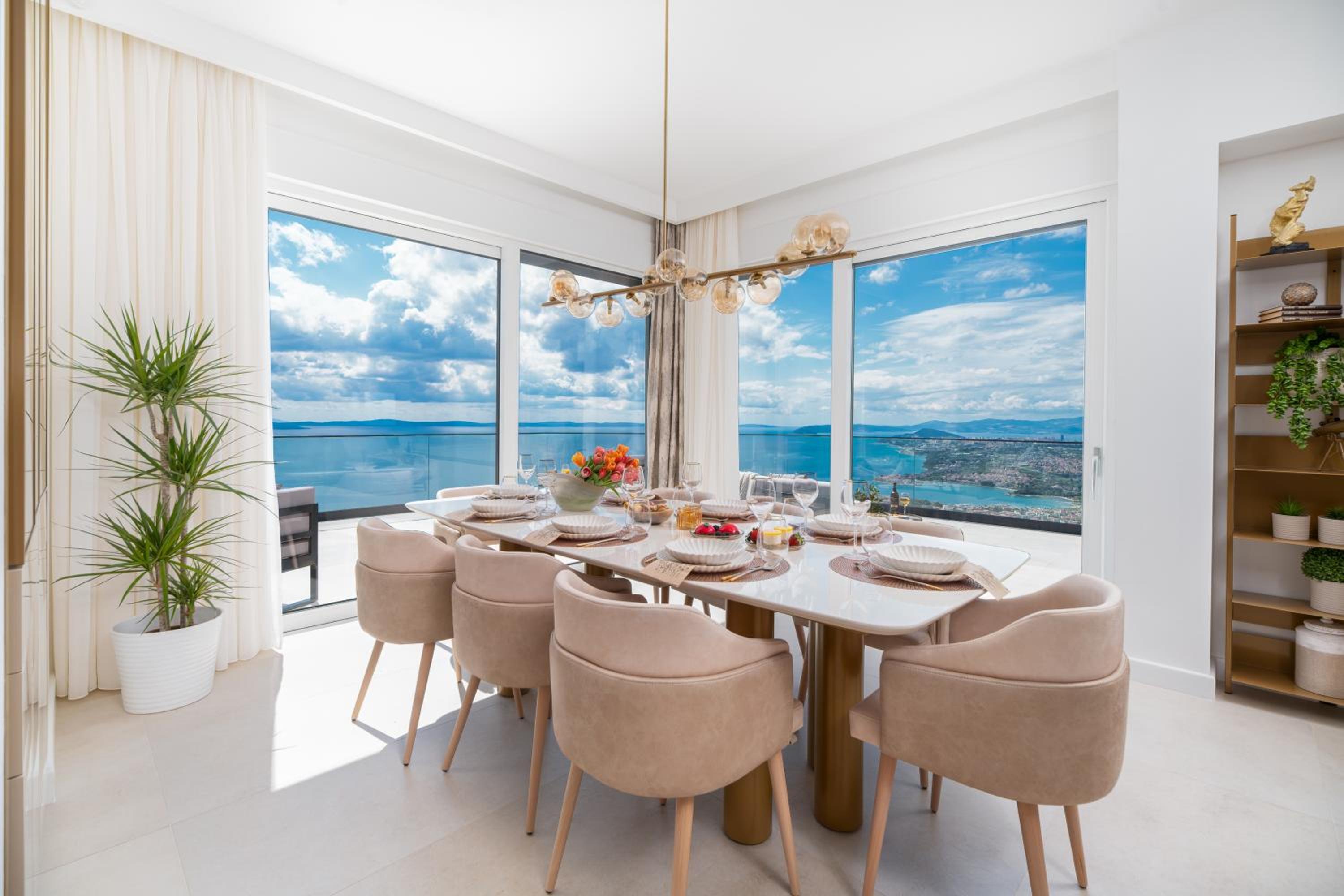Villa Naaria, unique view, infinity pool and complete privacy view 5
