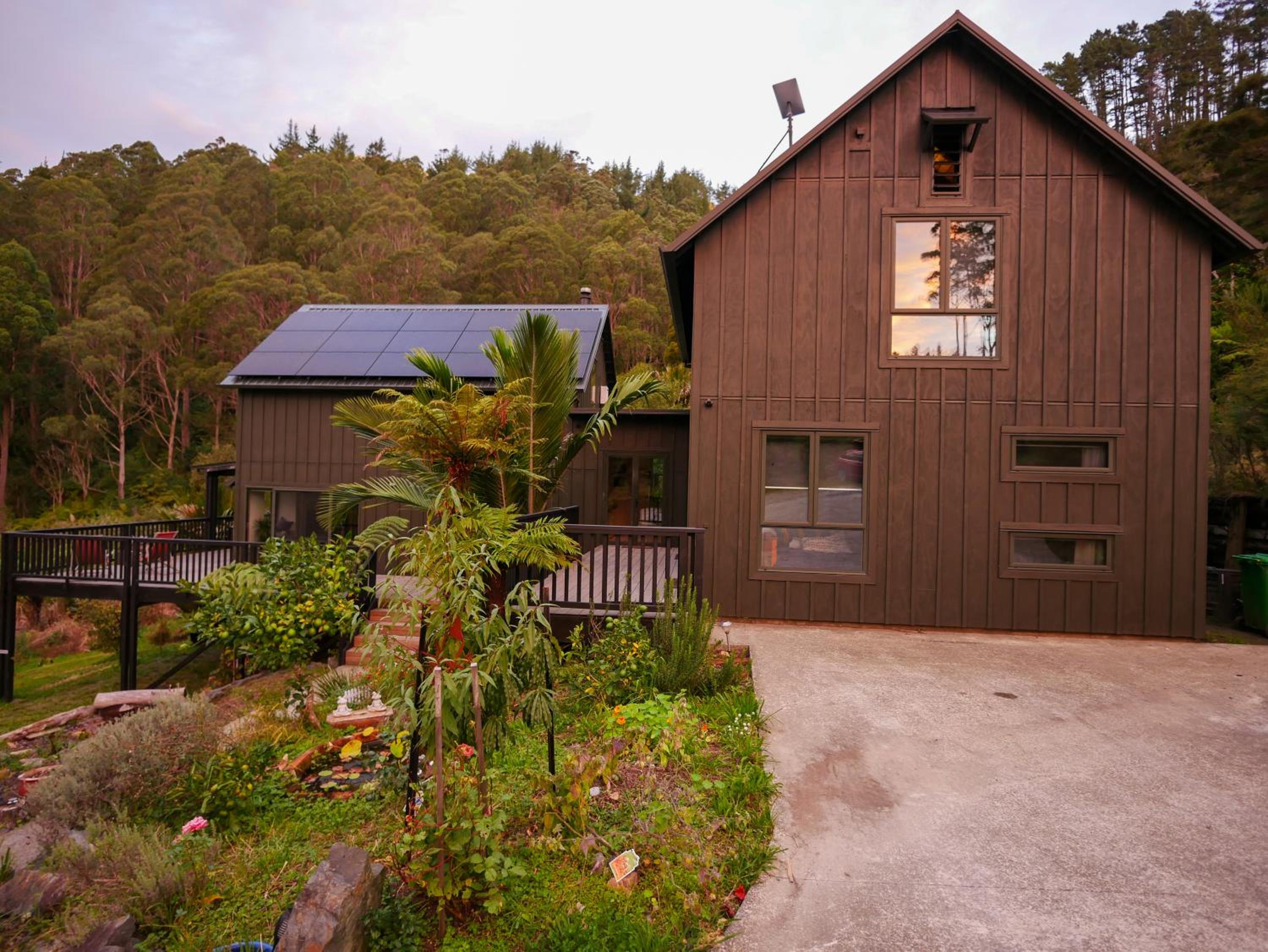 Matakana Retreat - Luxury Off Grid Lodge in Nature view 5