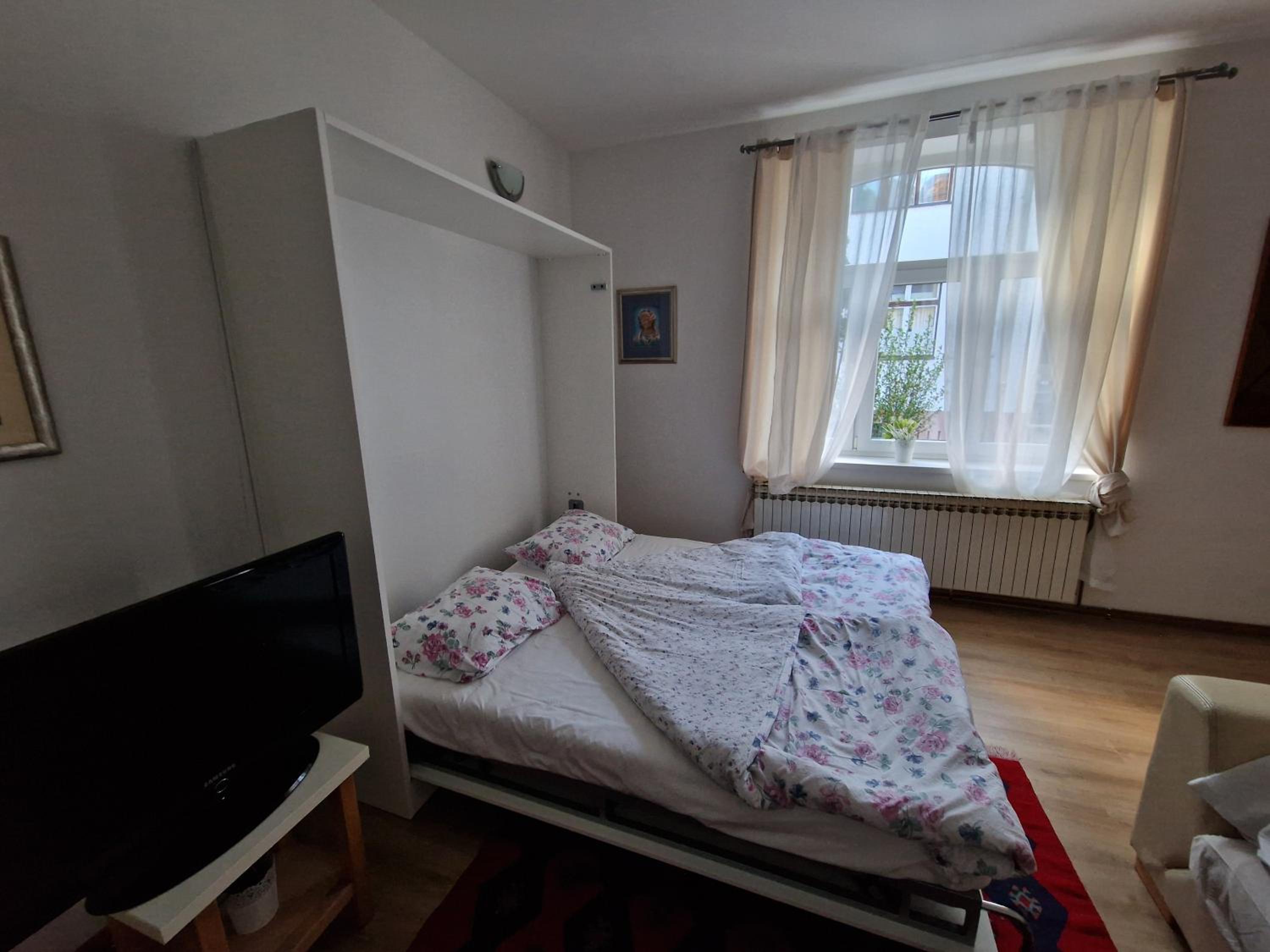 Apartment With Private Parking