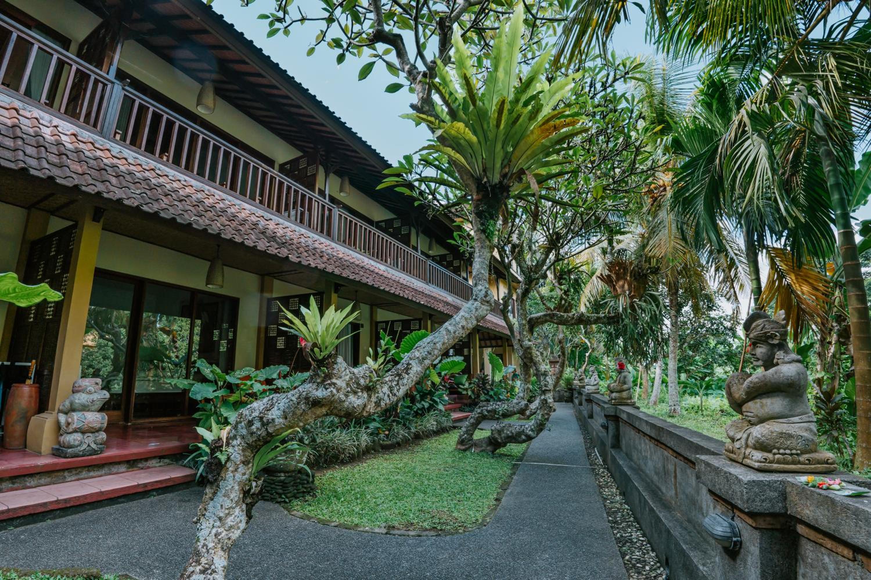 Hotel Jati Home Stay - Image 1