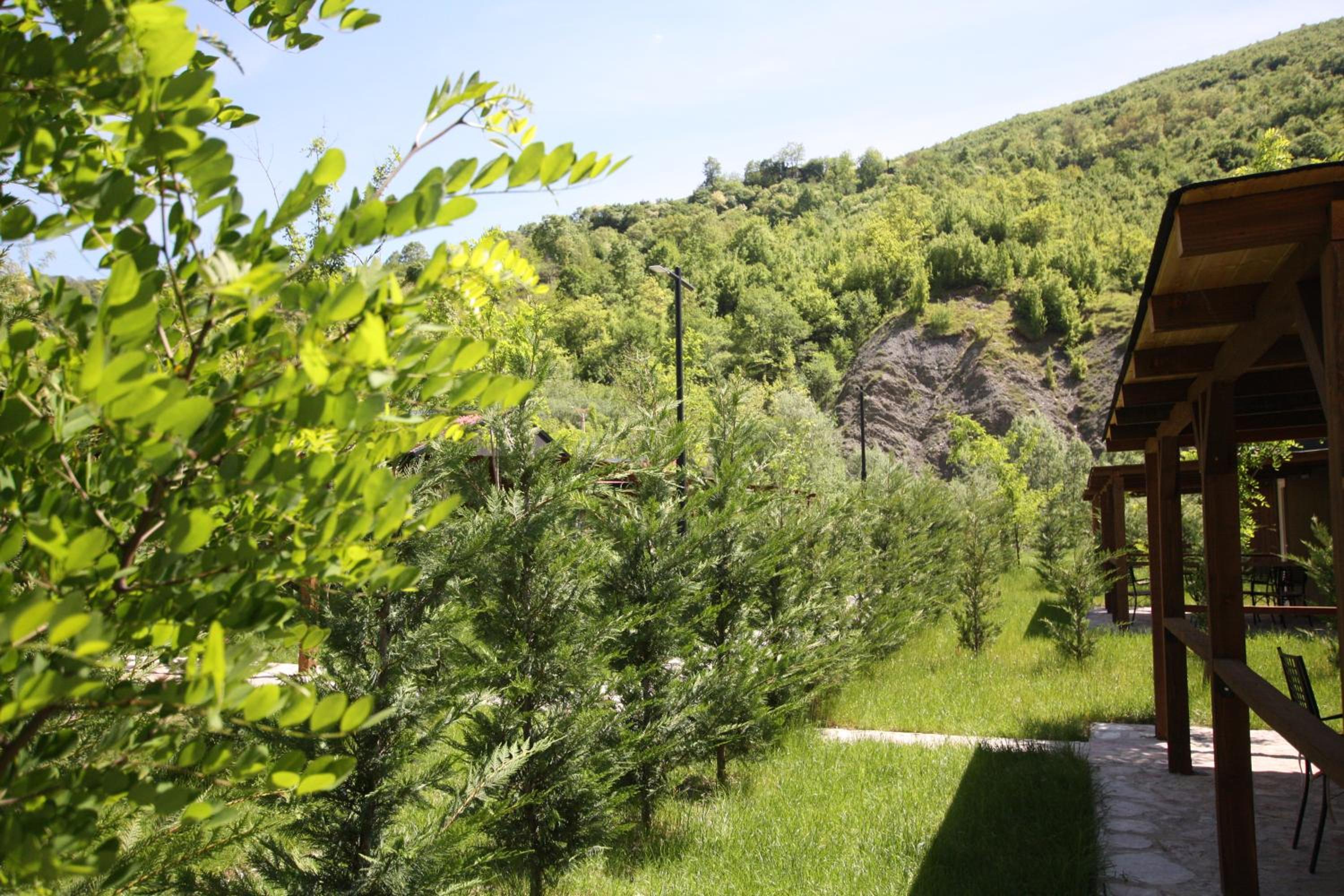 Lugina e Shengjergjit ,Bujtinat