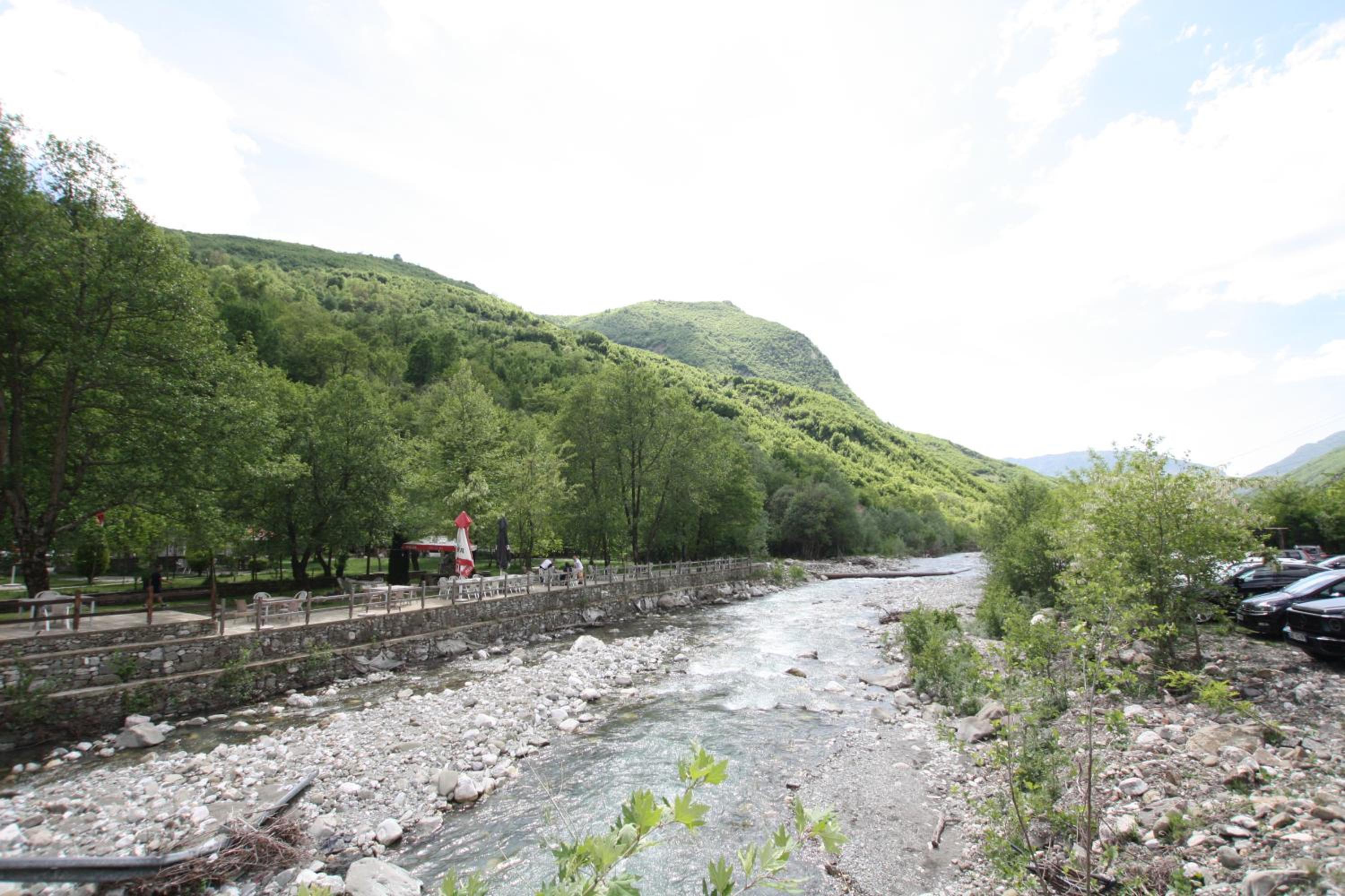 Lugina e Shengjergjit ,Bujtinat