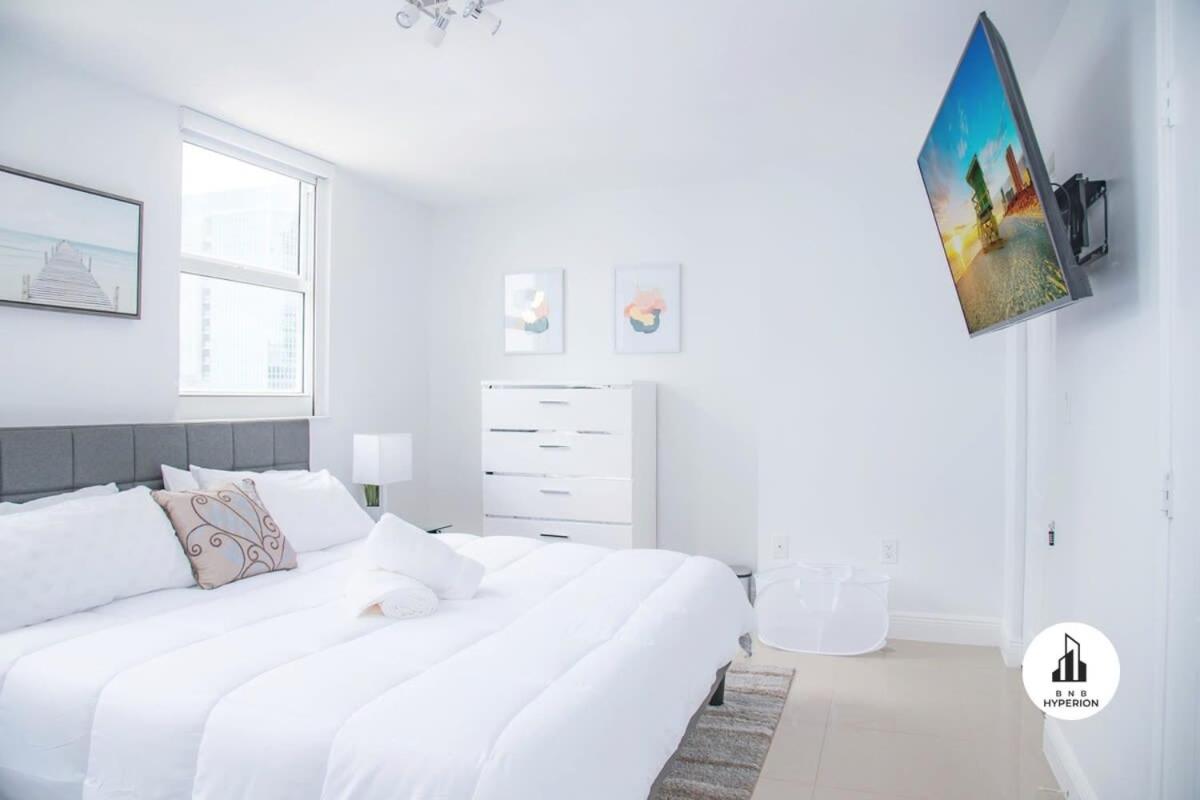 BnB Hyperion - Luxe 3B Condo w City & Ocean Views