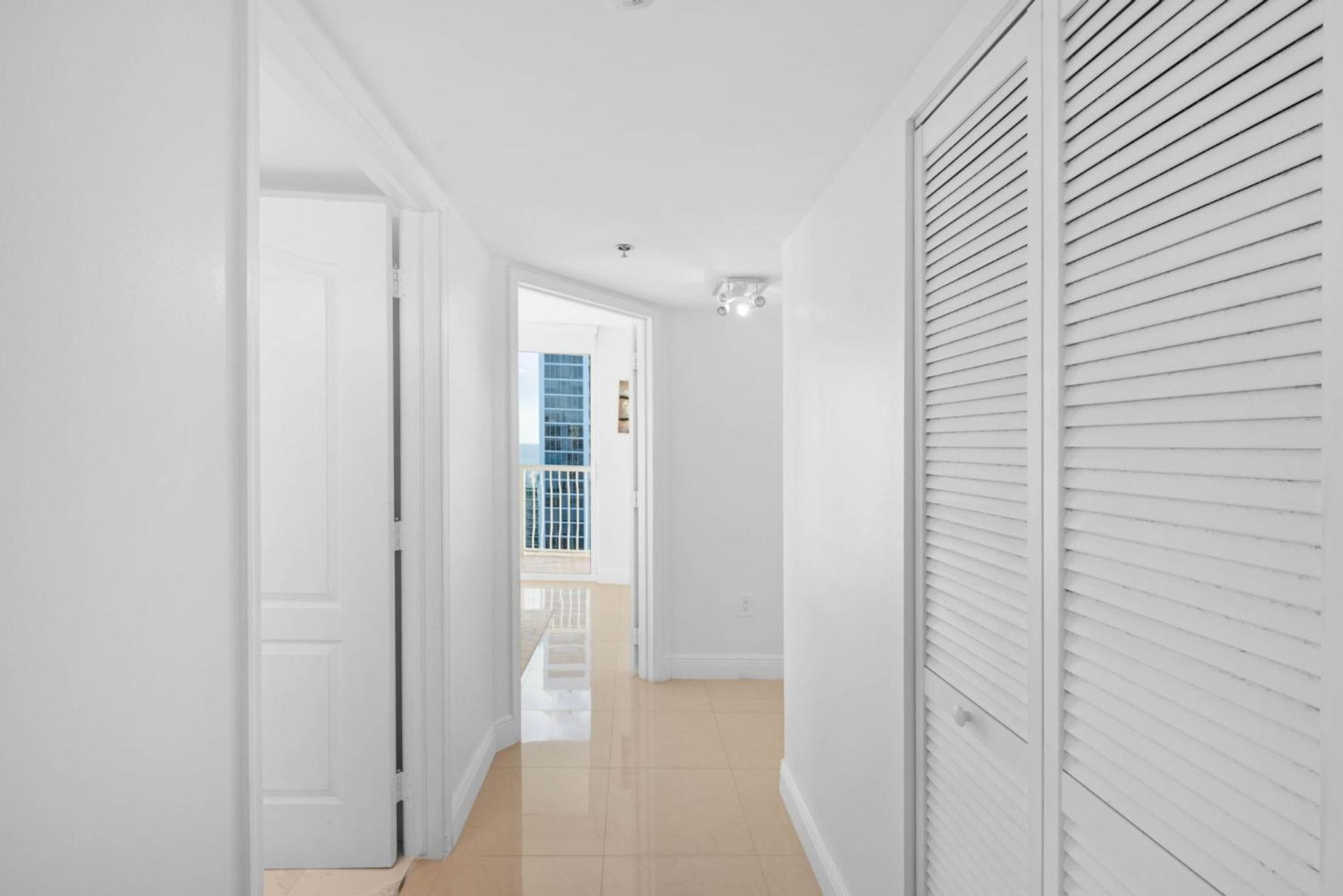 BnB Hyperion - Luxe 3B Condo w City & Ocean Views