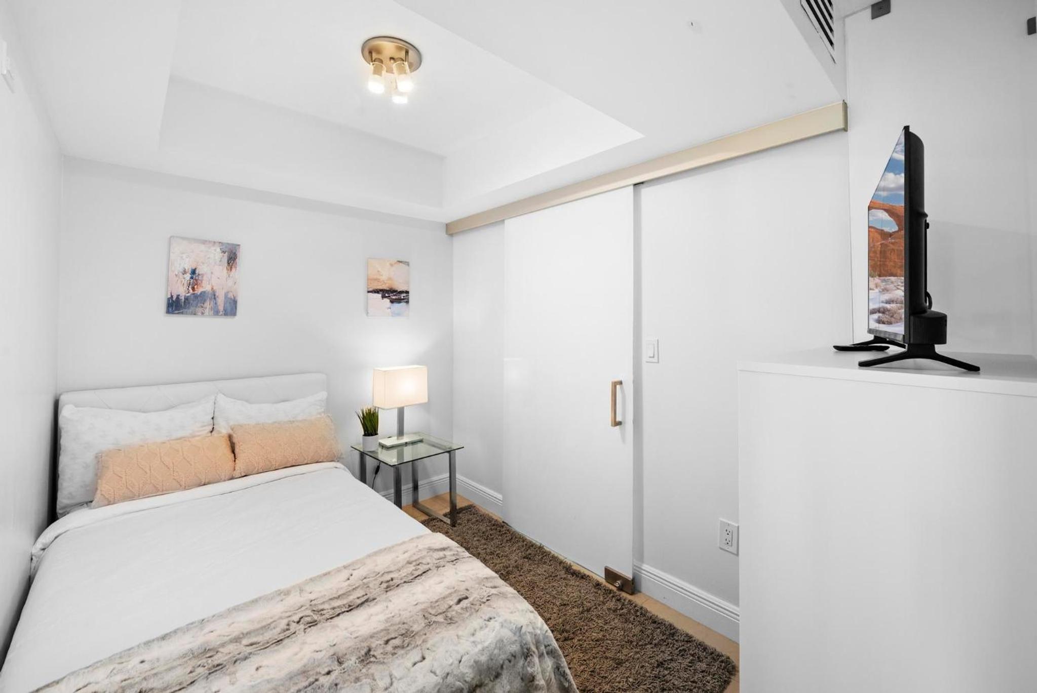 BnB Hyperion - Luxe 3B Condo w City & Ocean Views