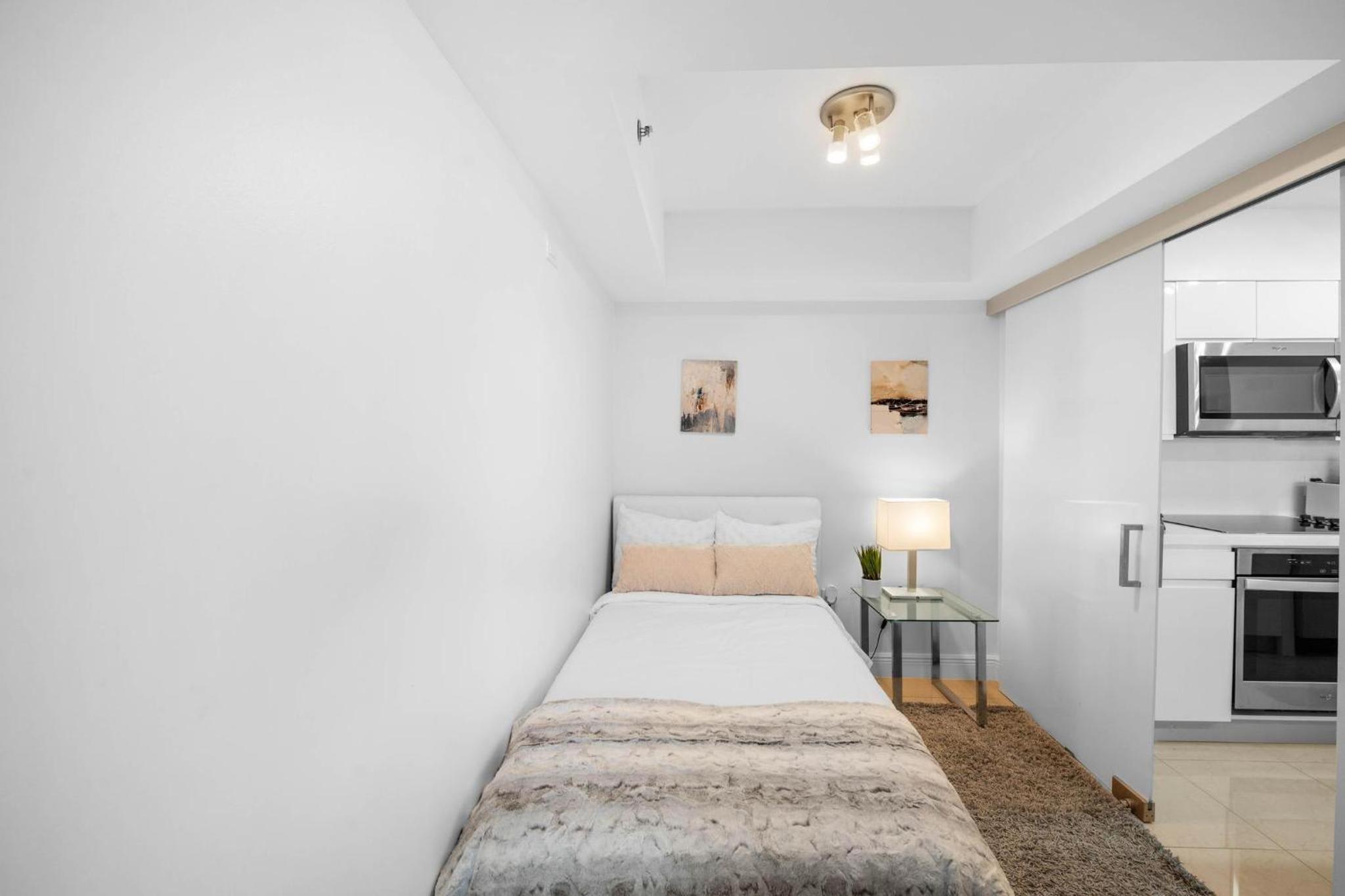 BnB Hyperion - Luxe 3B Condo w City & Ocean Views