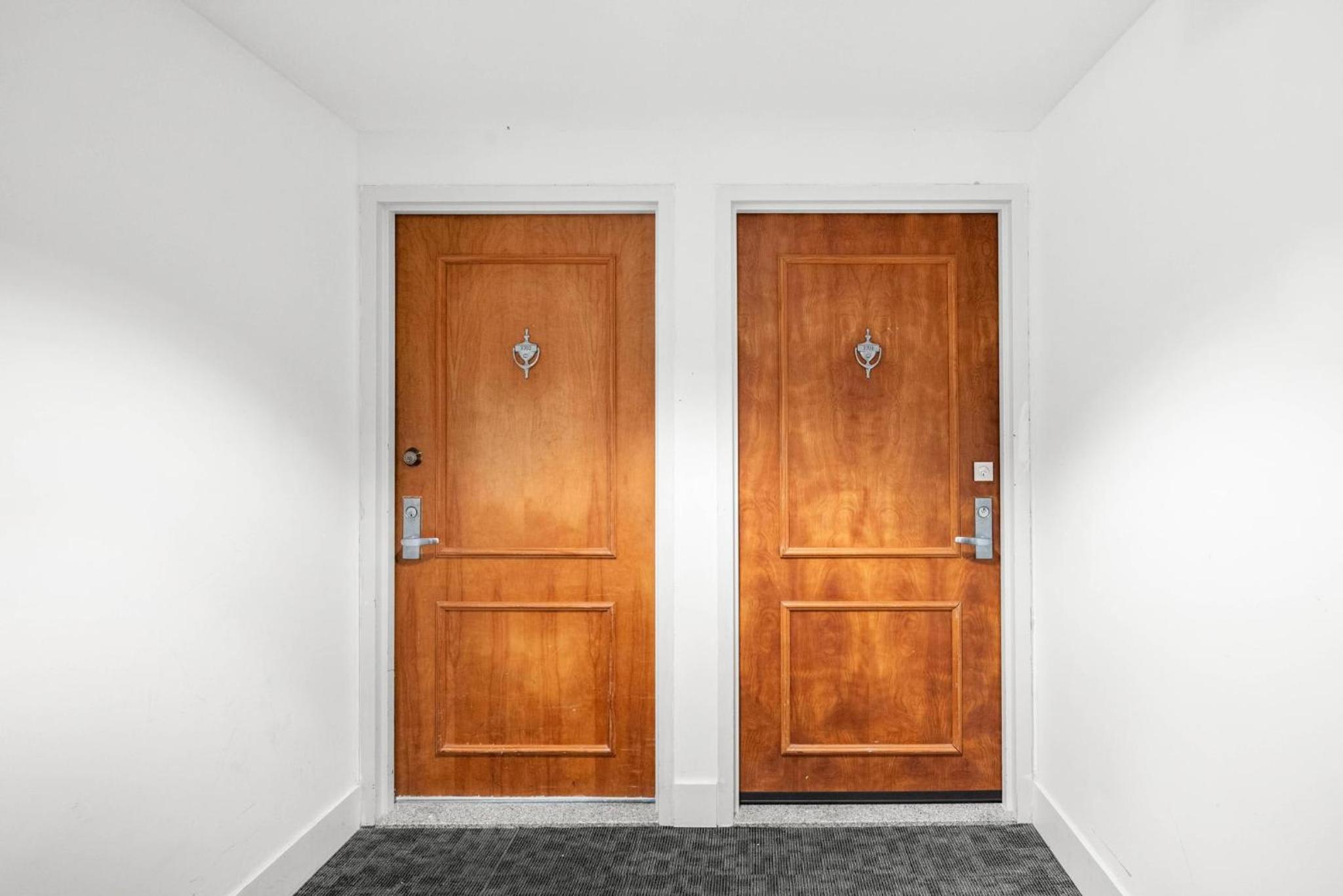BnB Hyperion - Luxe 3B Condo w City & Ocean Views