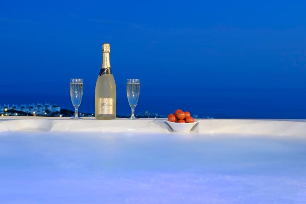 Sea View Penthouse with Private Jacuzzi & Huge Terrace , Cala 4 photo 4