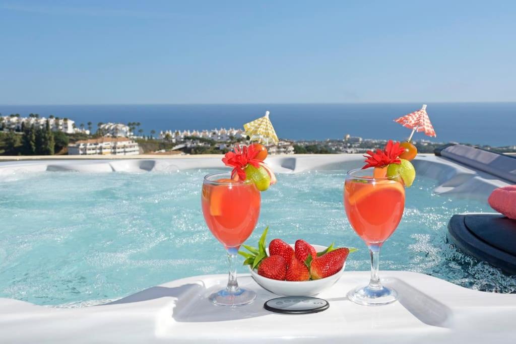 Sea View Penthouse with Private Jacuzzi & Huge Terrace , Cala 4 photo 3