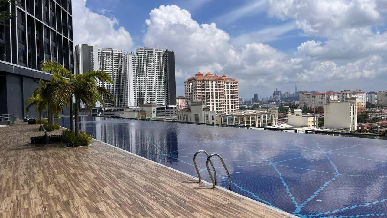 MT Apartment @ Aera Residence PJ photo 6