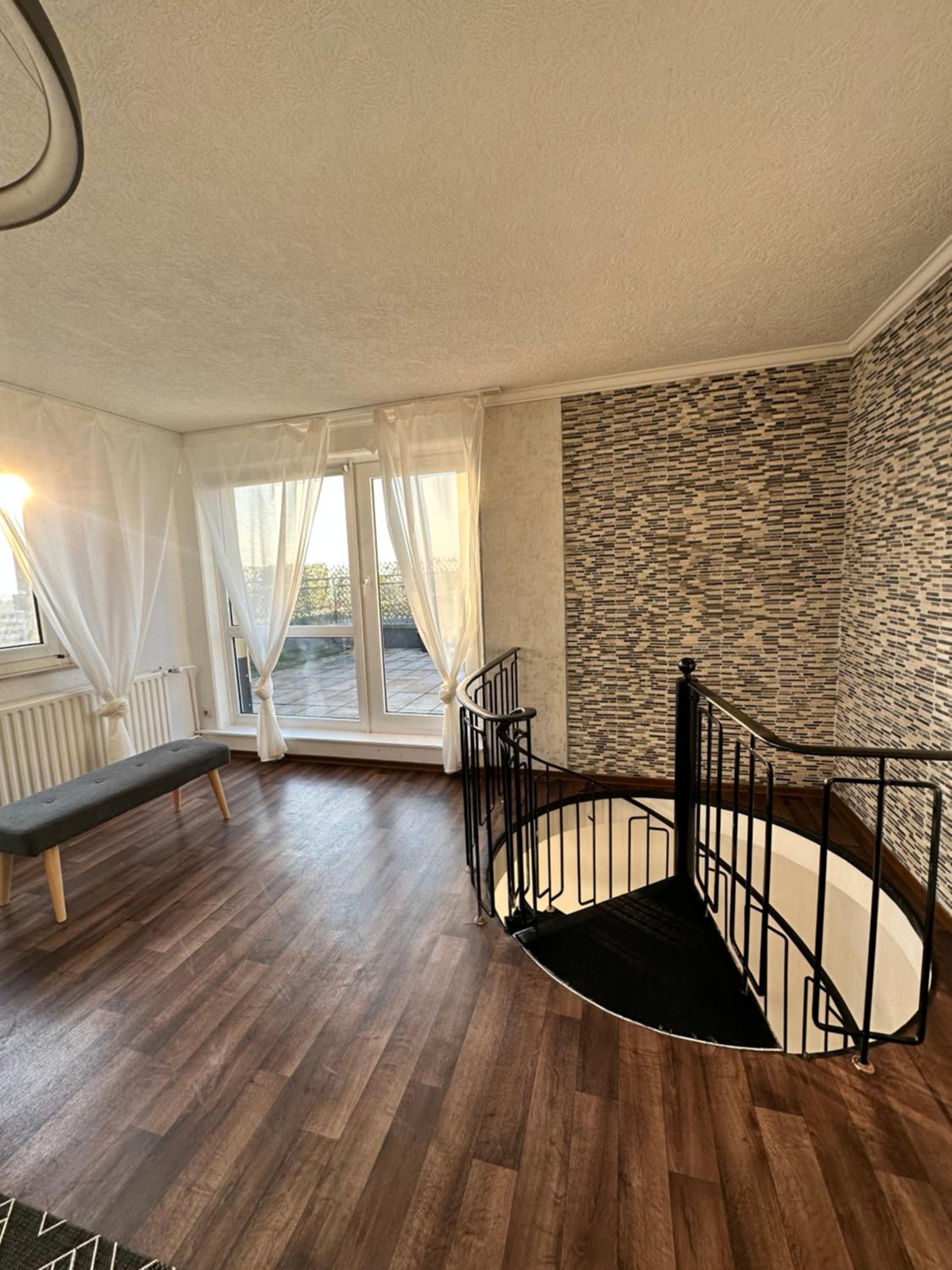 Maisonette Penthouse Laatzen - 5 min to Messe