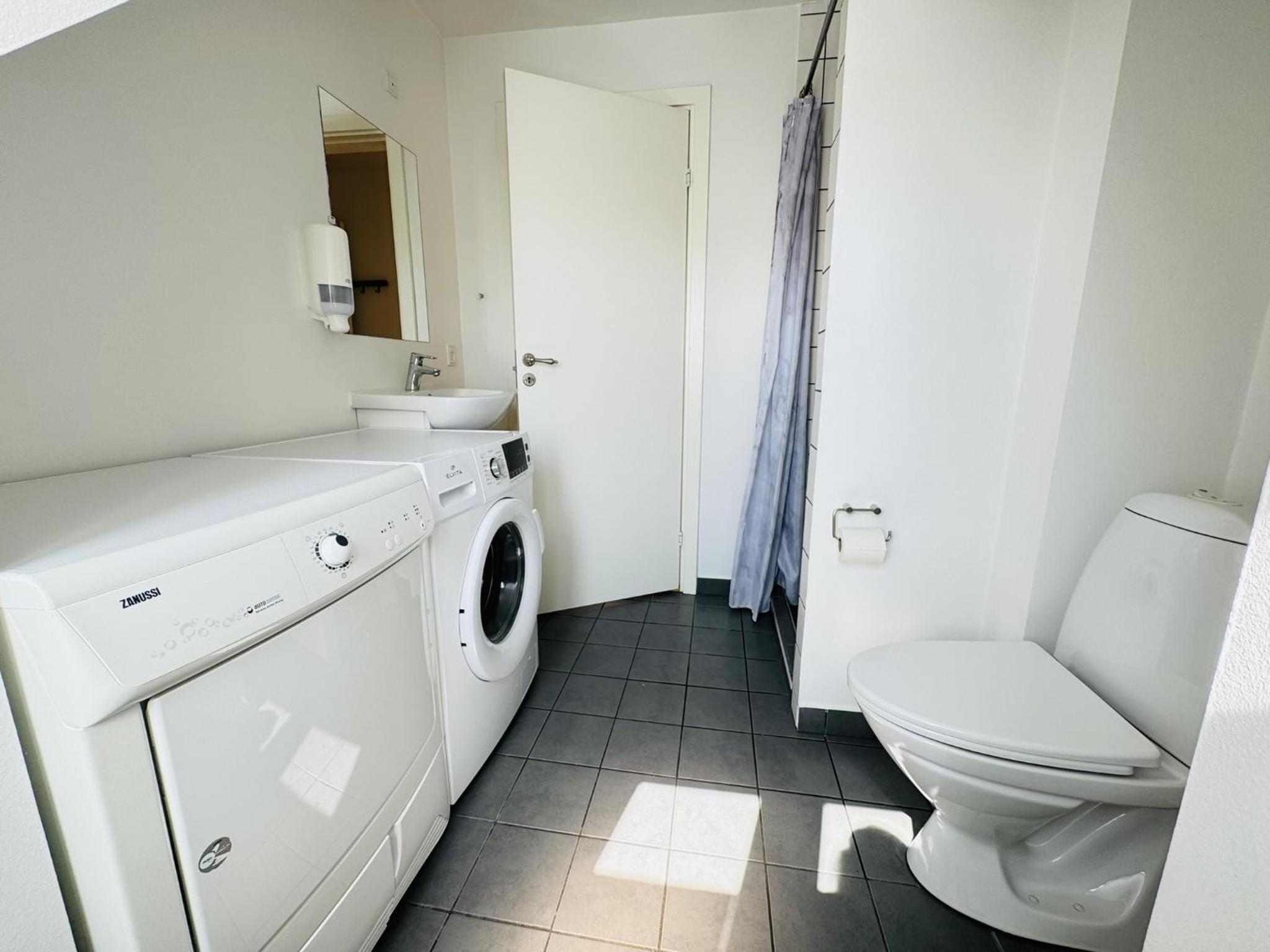 aday - 1 bedroom balcony apartment on the pedestrian street in Randers