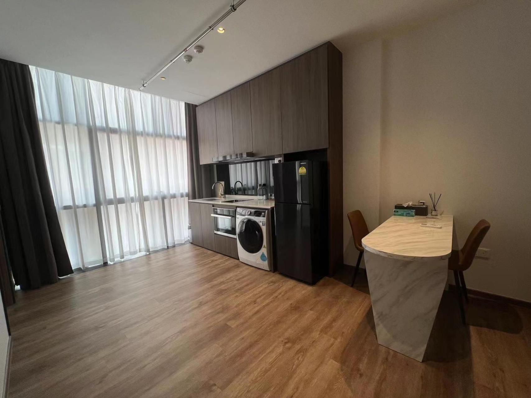 KK Home - Bugis Service Apartment Suite
