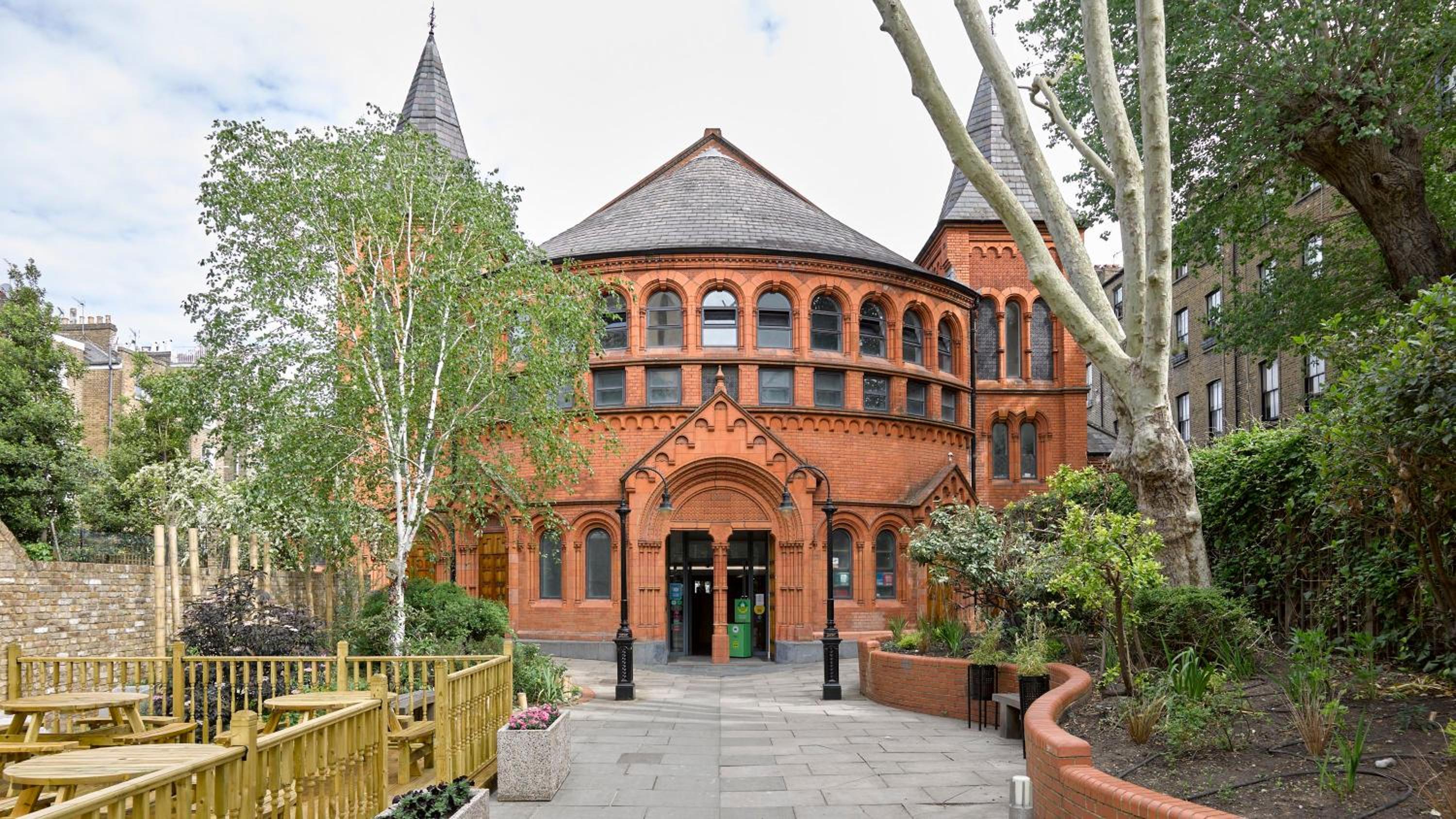 Charming 2-Bed Flat in the heart of Nottinghill - Steps from Portobello Rd Market and NottingHill Bookshop