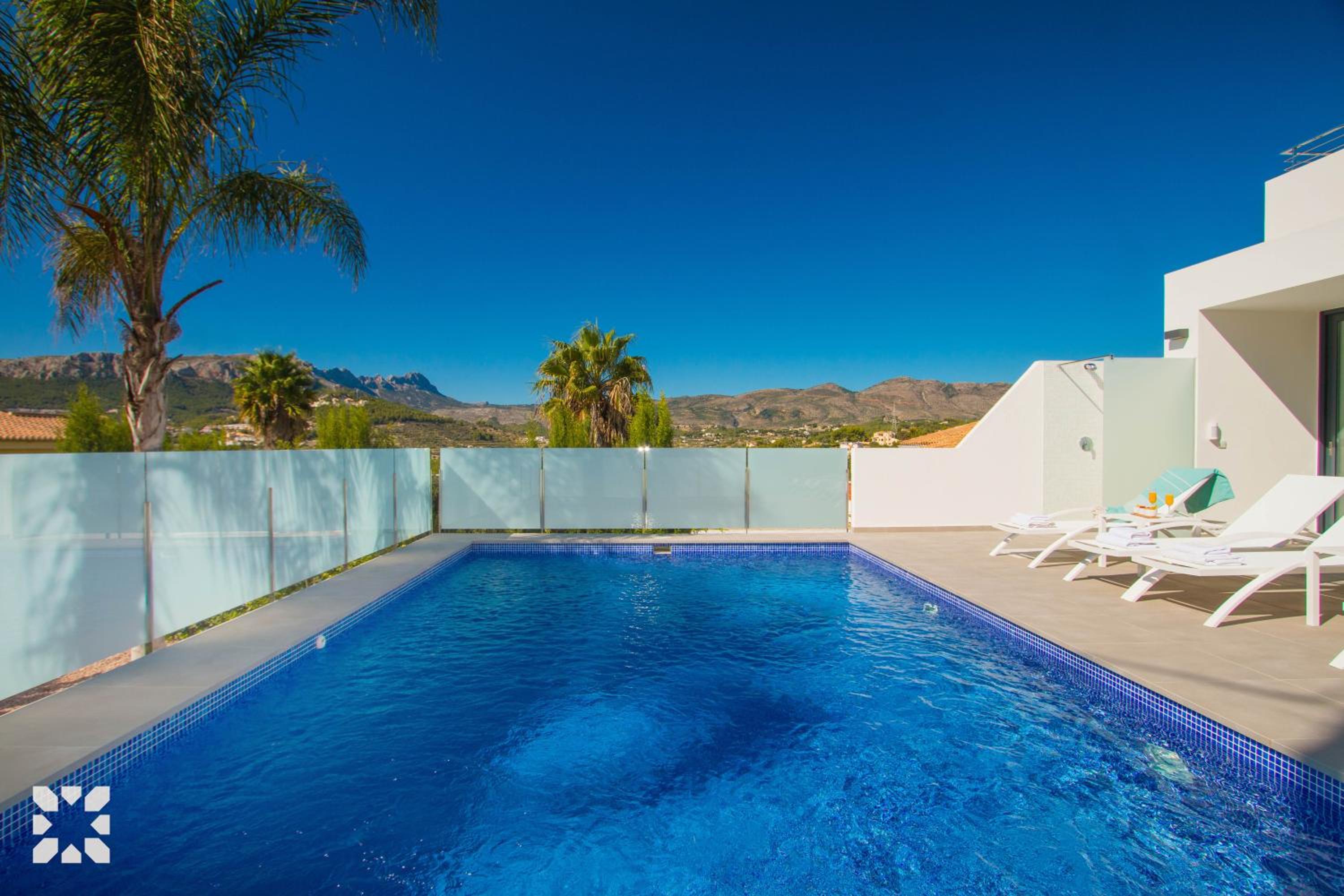 Villa Caballito De Mar by Abahana Villas view 3