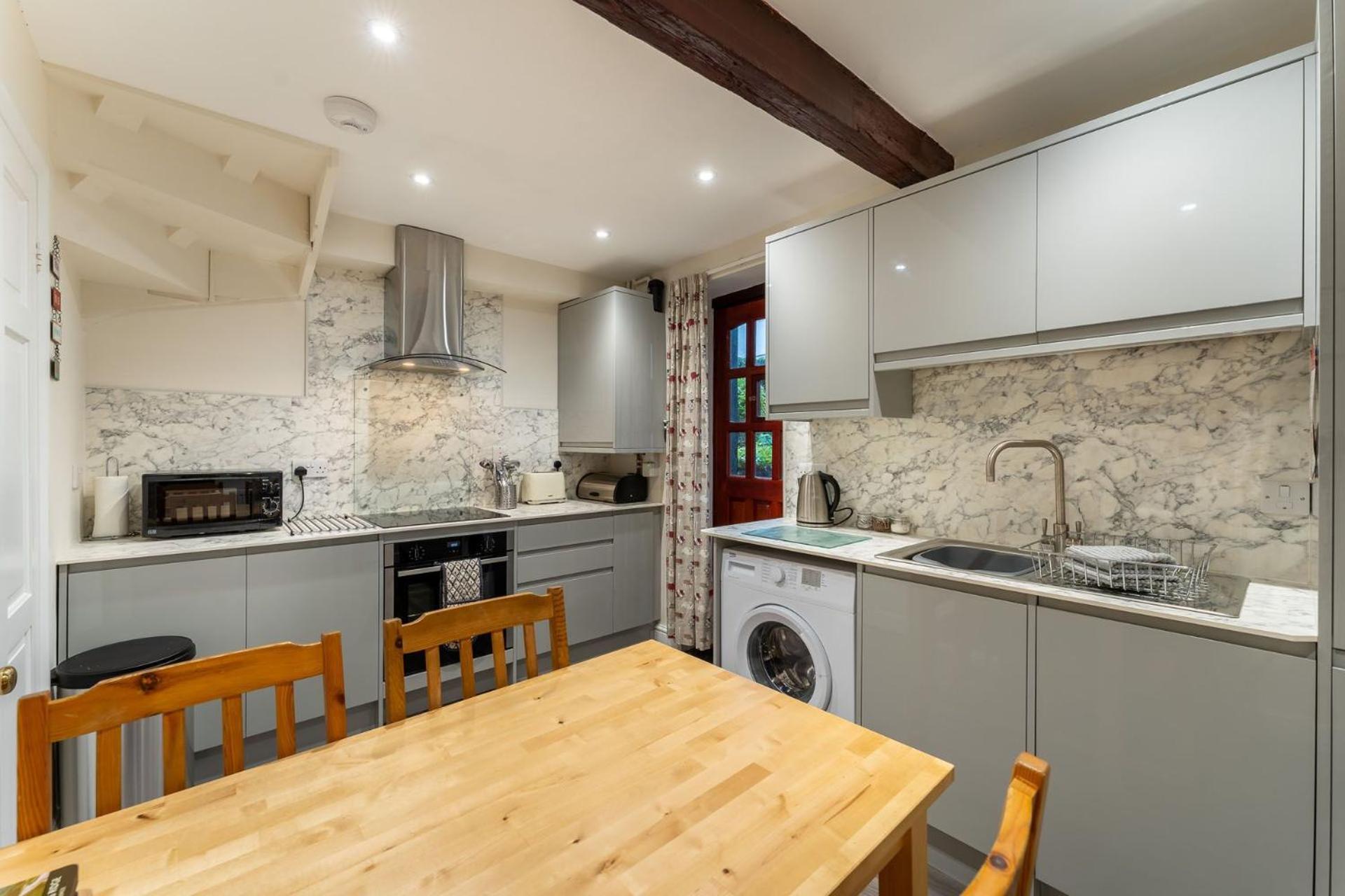 Darwin Cottage