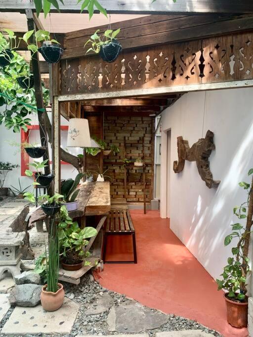 940 Dahlia near Daang Hari view 2