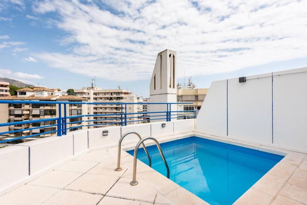 Marbella House imponente ático con piscina privada