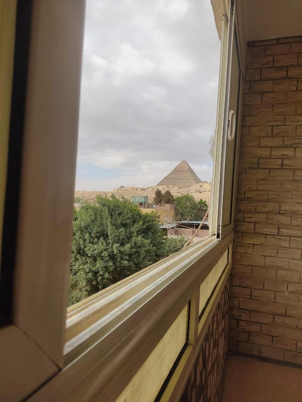 Global pyramids Inn