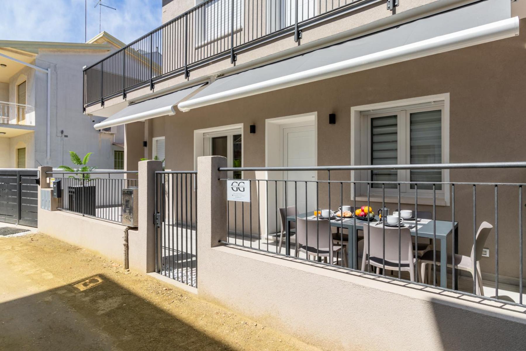 GIGI HOUSE [appartamento PIAZZA MAZZINI] 300m dal mare photo 3