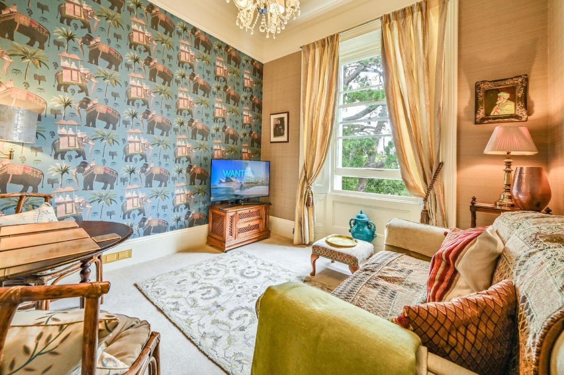 Wohnung in viktorianischer Villa mit Gartenblick