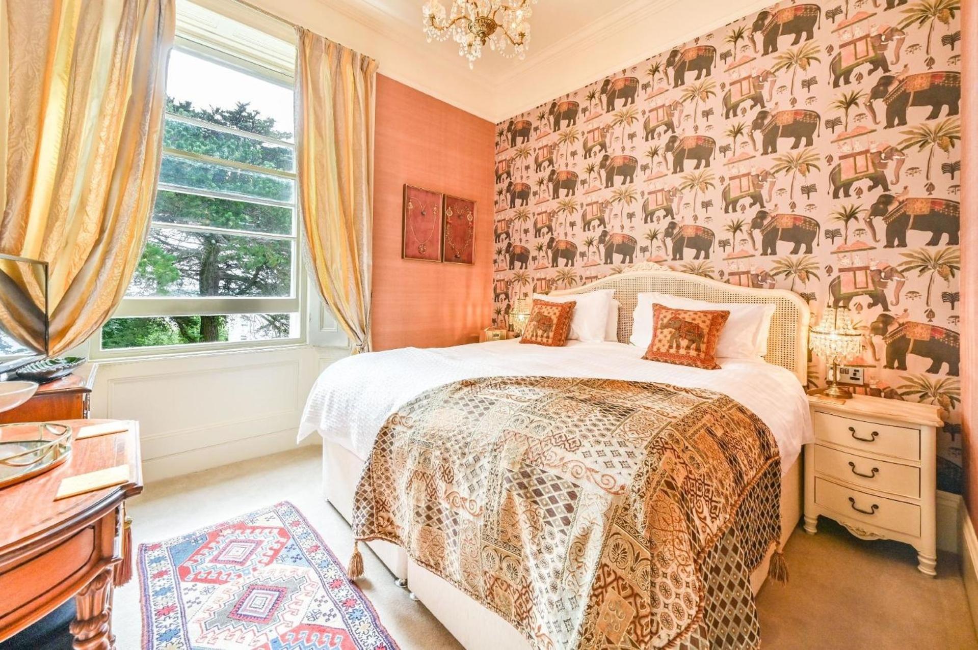 Wohnung in viktorianischer Villa mit Gartenblick
