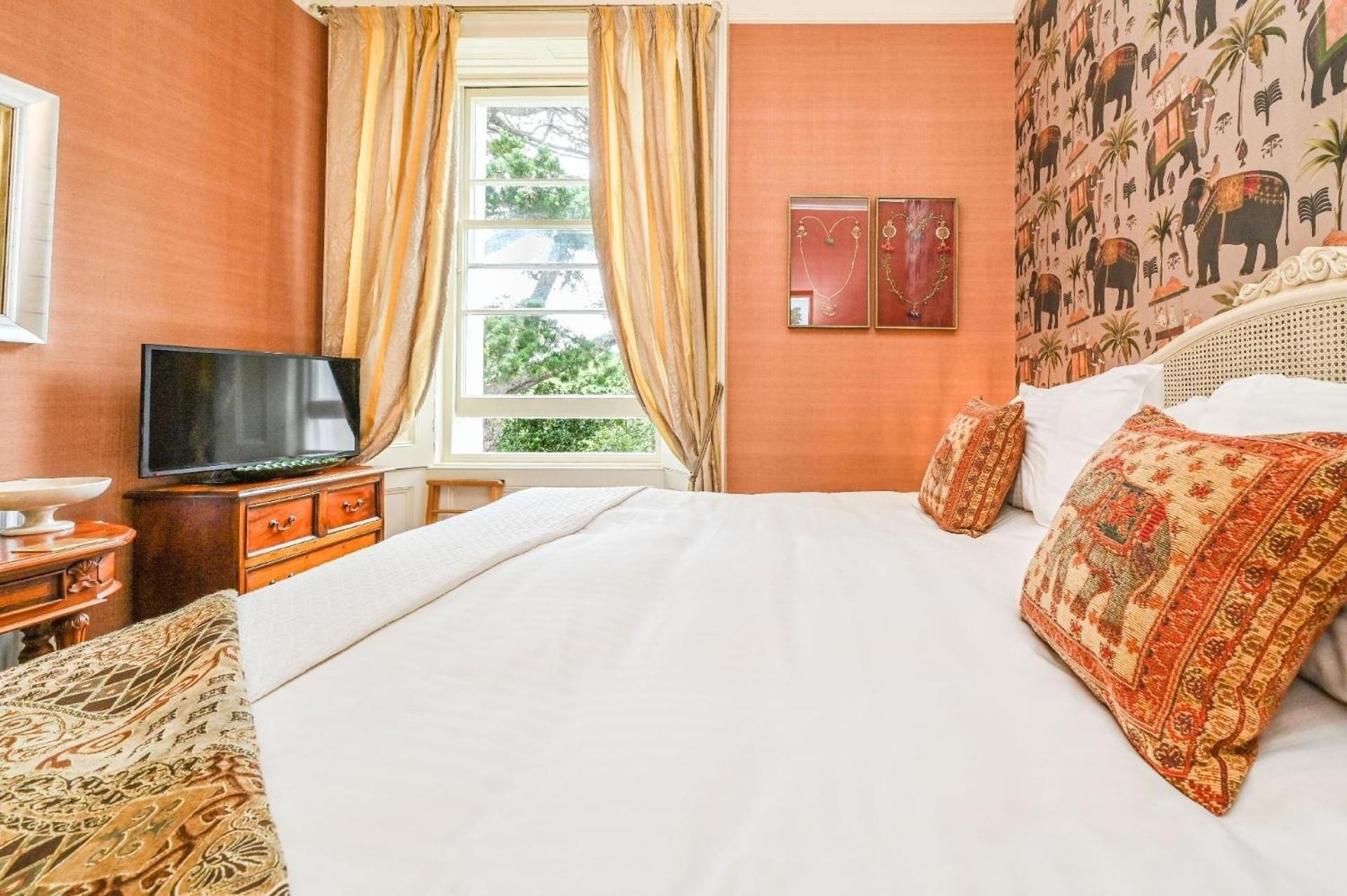 Wohnung in viktorianischer Villa mit Gartenblick