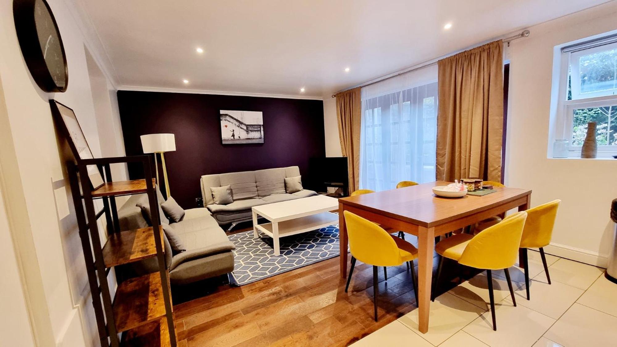 Charming Victorian Property with Aircon in Central London