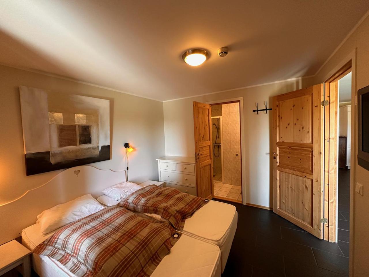 Enjoy Comfort Wi-Fi, Sauna & More! view 5