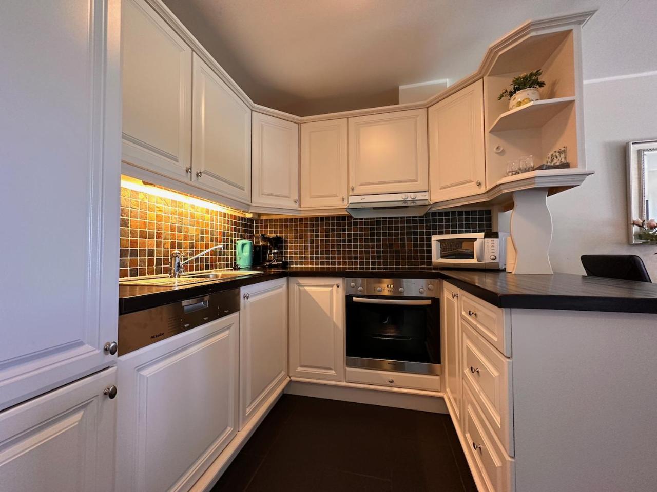 Enjoy Comfort Wi-Fi, Sauna & More! view 3