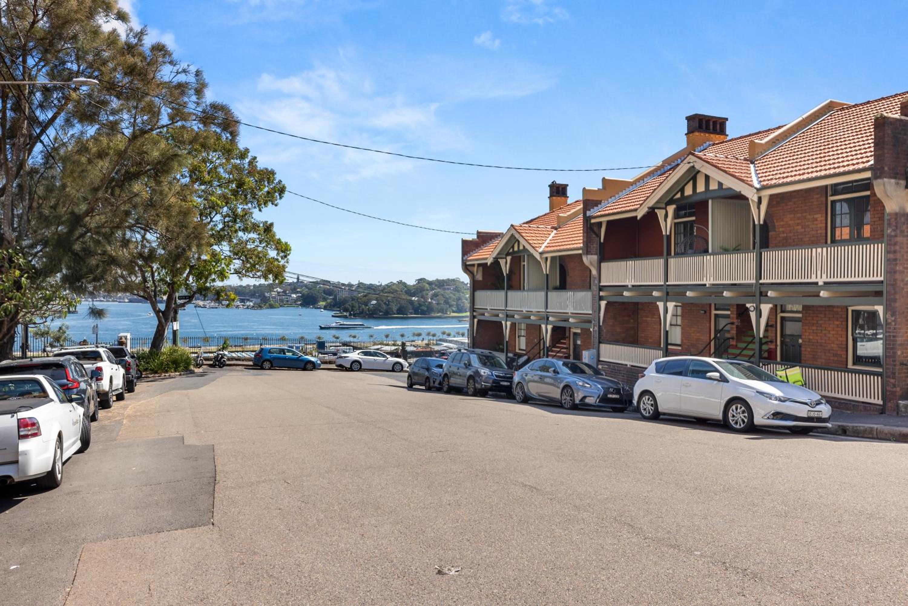Family Friendly 2BR Apartment w/Seaview Balcony