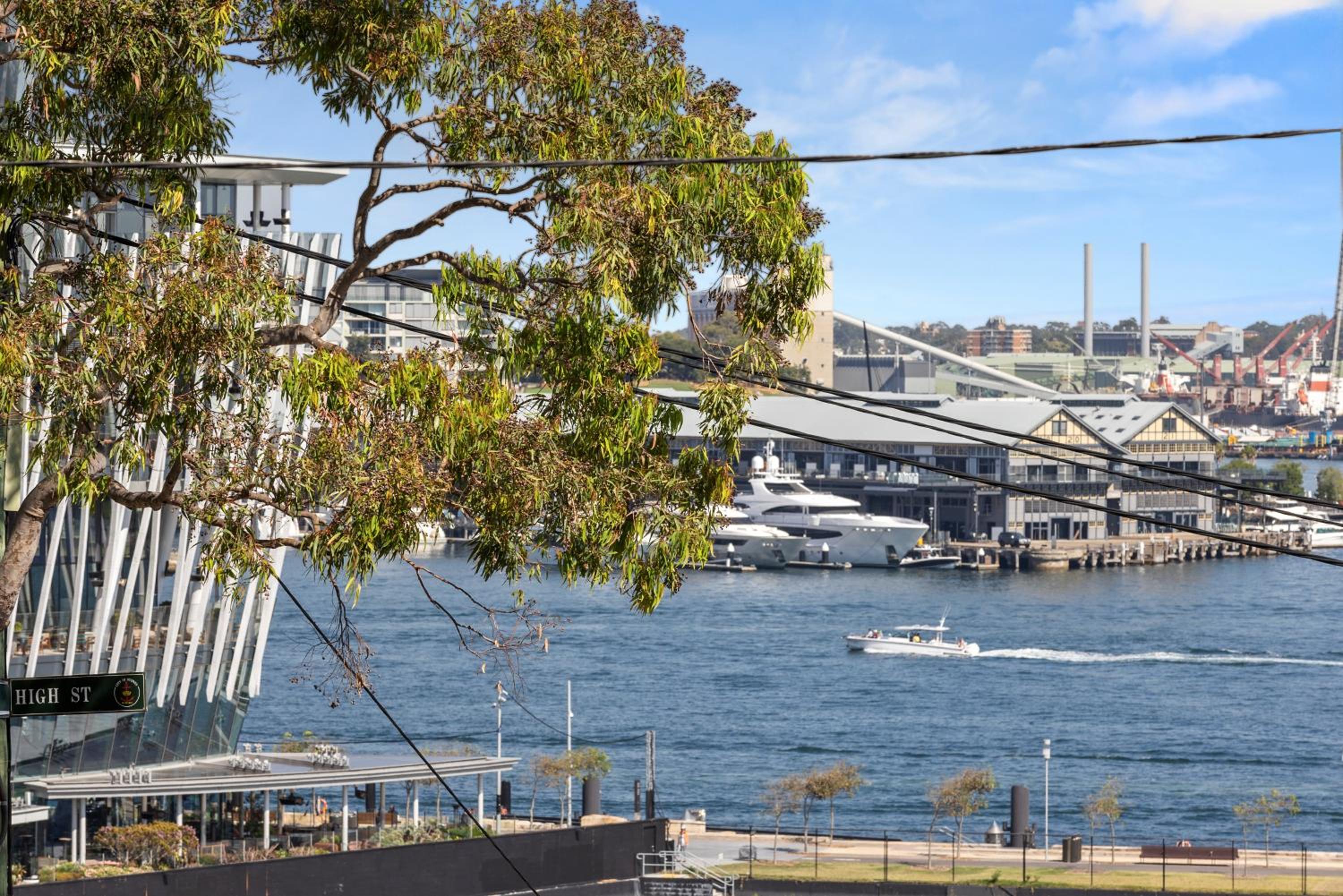 Family Friendly 2BR Apartment w/Seaview Balcony