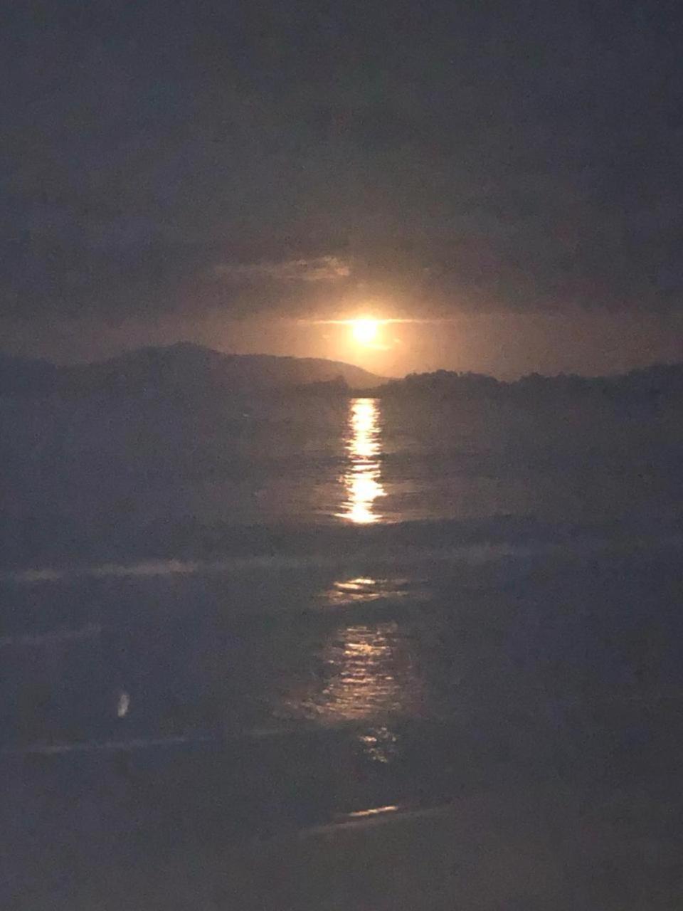 Linda Casa, pé na areia na praia da Fortaleza Ubatuba