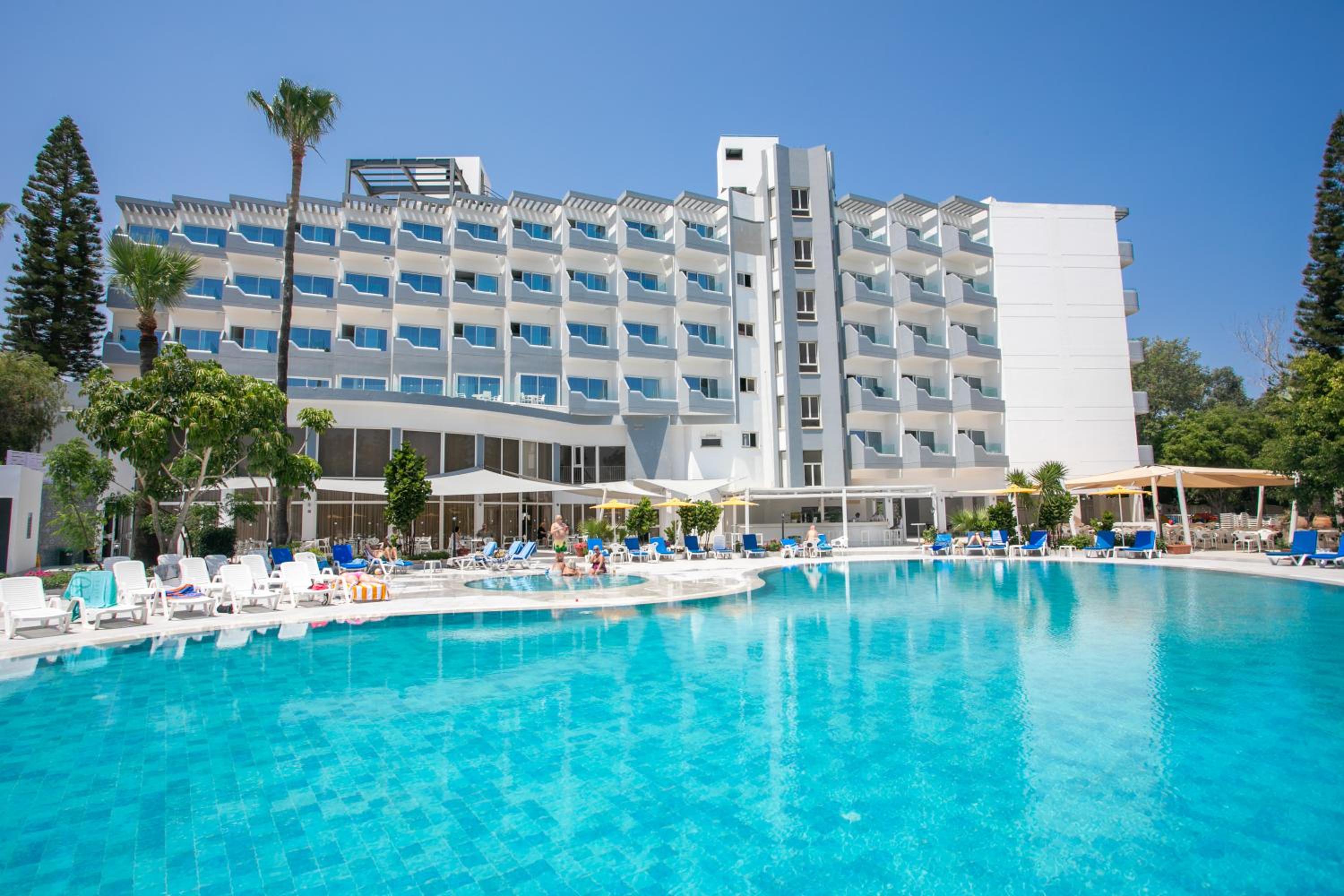 Hotel Papouis Protaras Hotel - Image 1