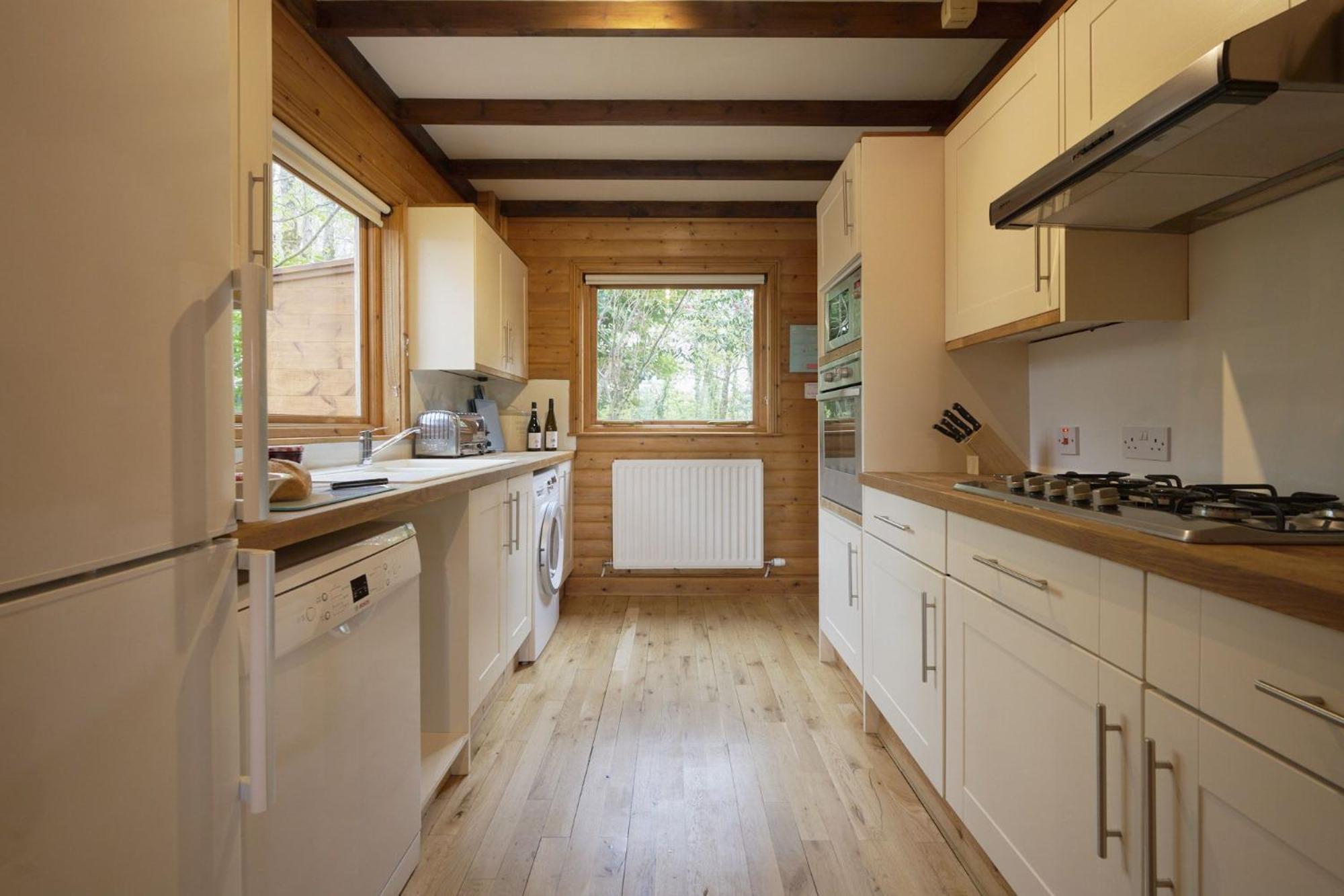 Heron Lodge with Hot-tub